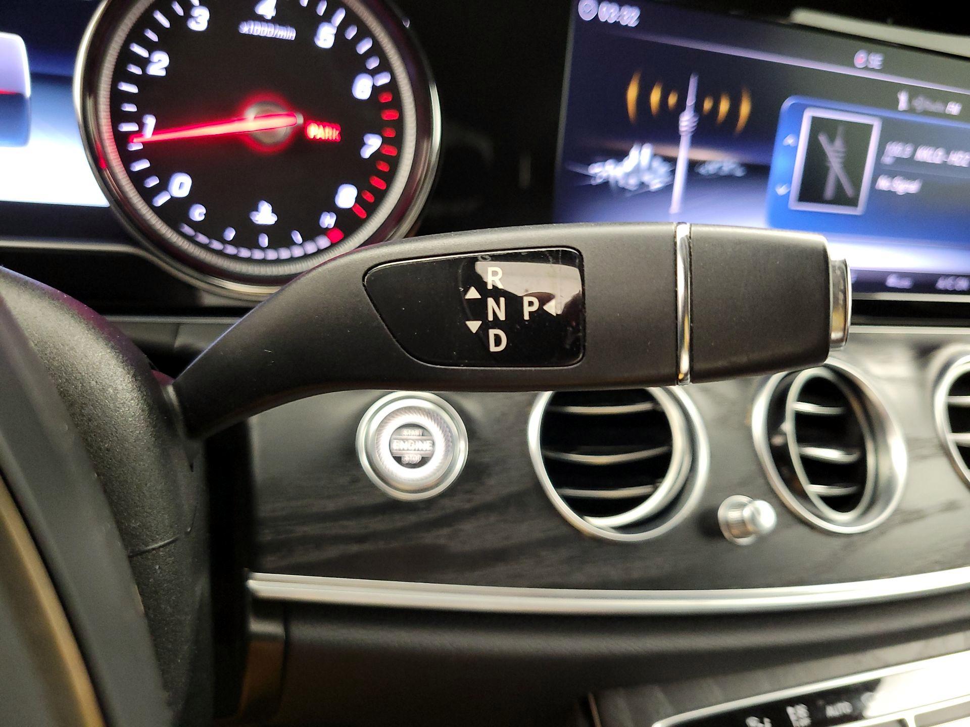 Thumbnail: 2018 Mercedes-Benz E-Class - 18