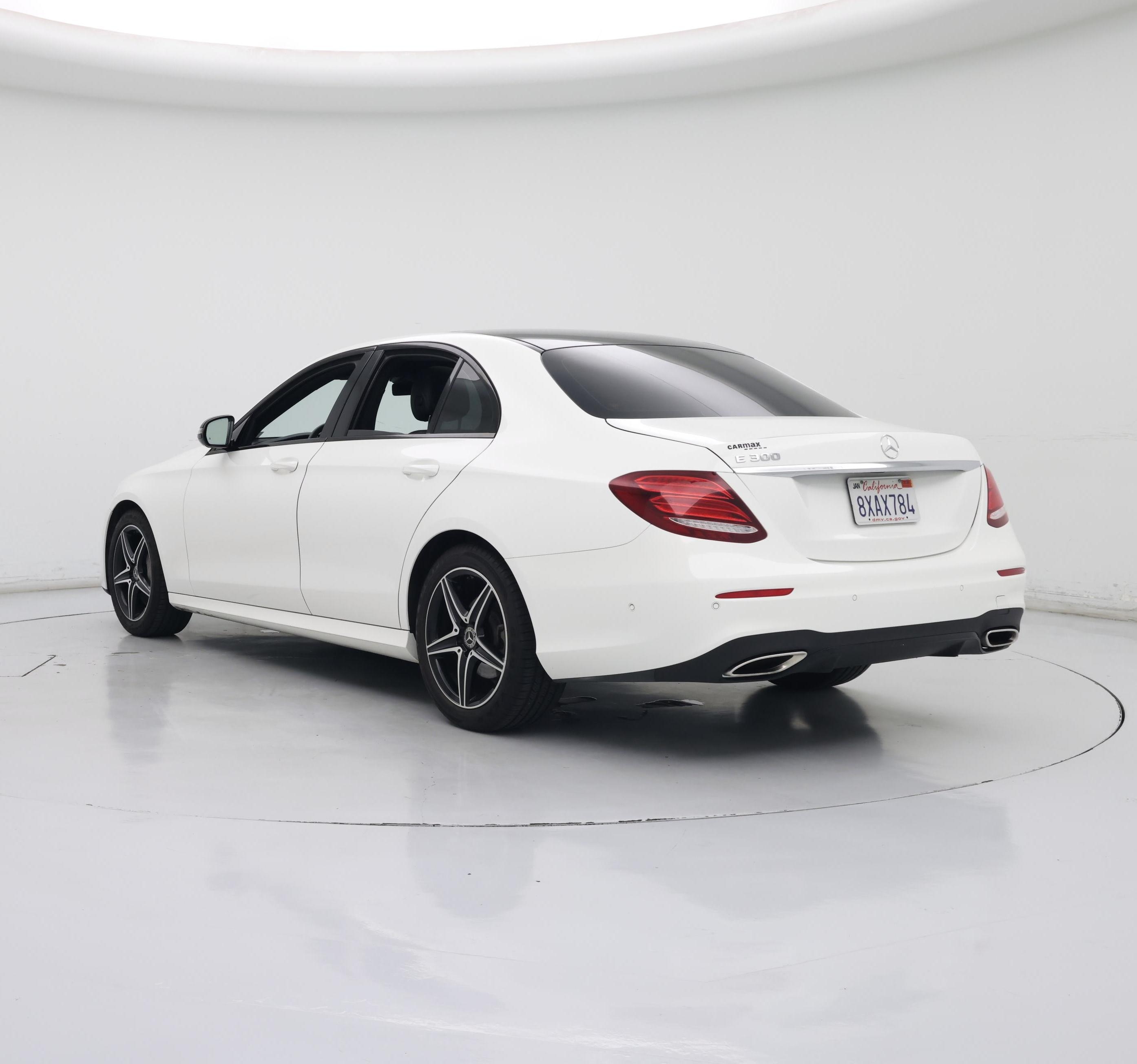 Thumbnail: 2018 Mercedes-Benz E-Class - 2