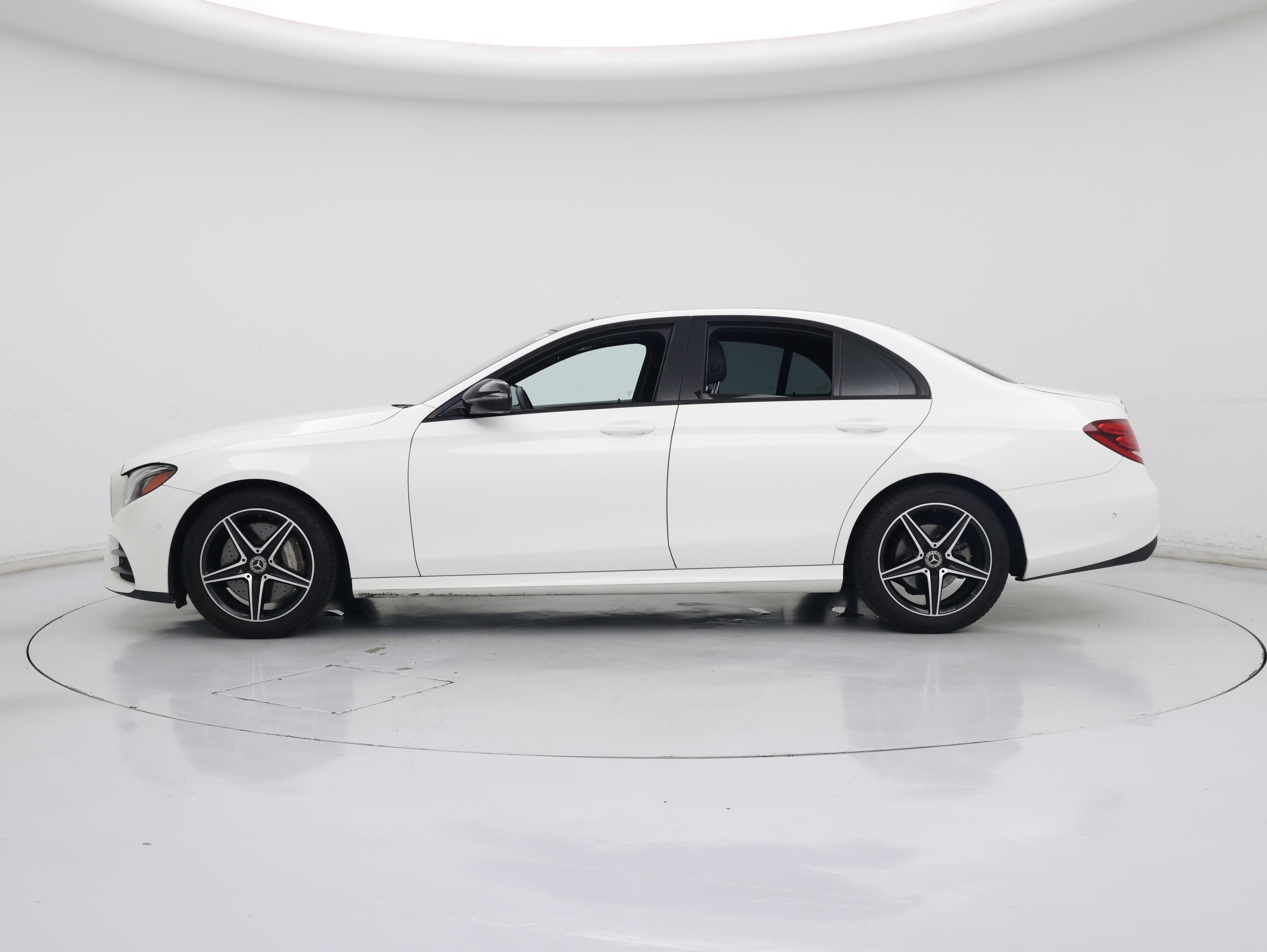 Thumbnail: 2018 Mercedes-Benz E-Class - 3