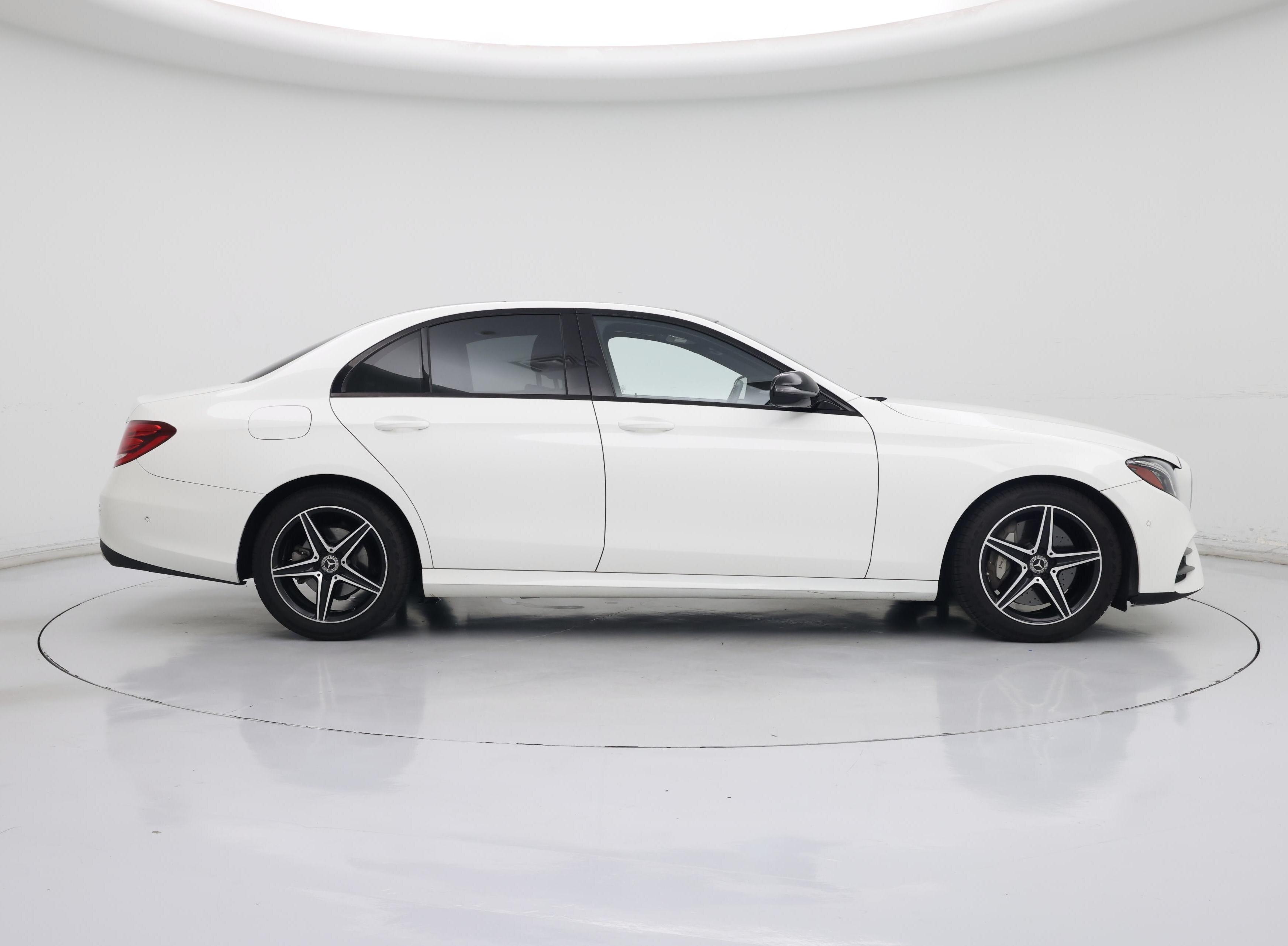 Thumbnail: 2018 Mercedes-Benz E-Class - 7