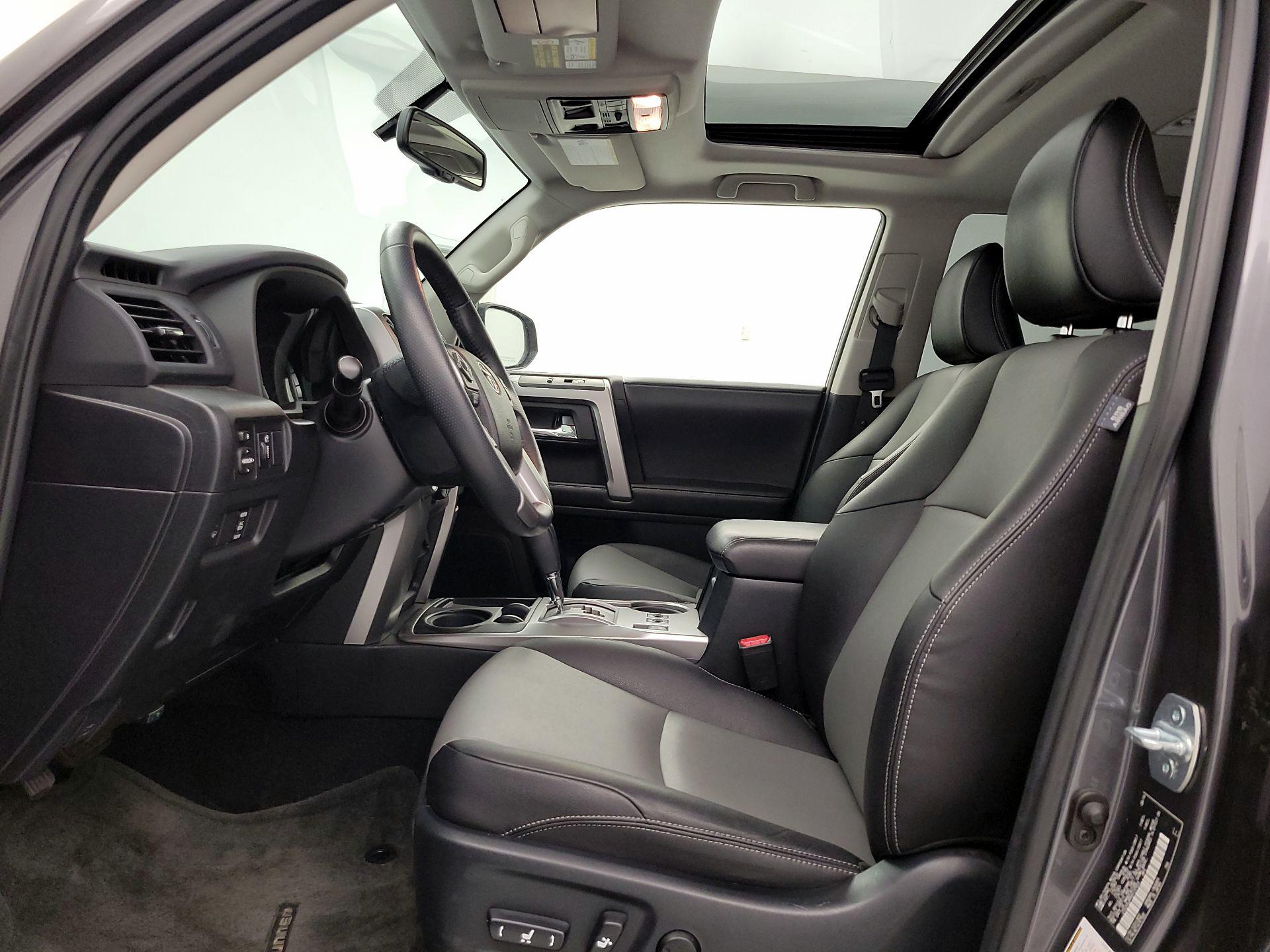 Thumbnail: 2016 Toyota 4Runner - 11