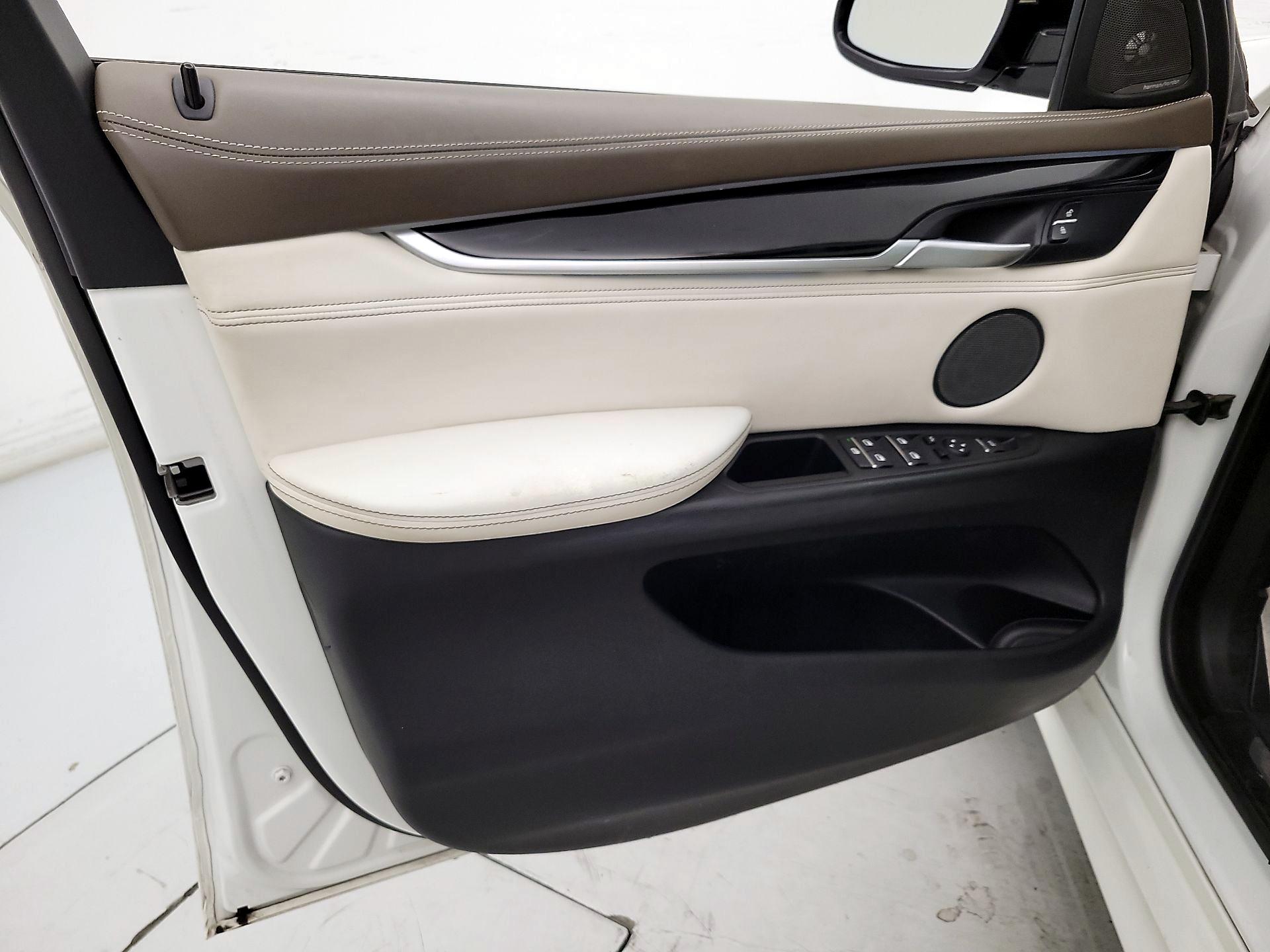 Thumbnail: 2017 BMW X6 - 12