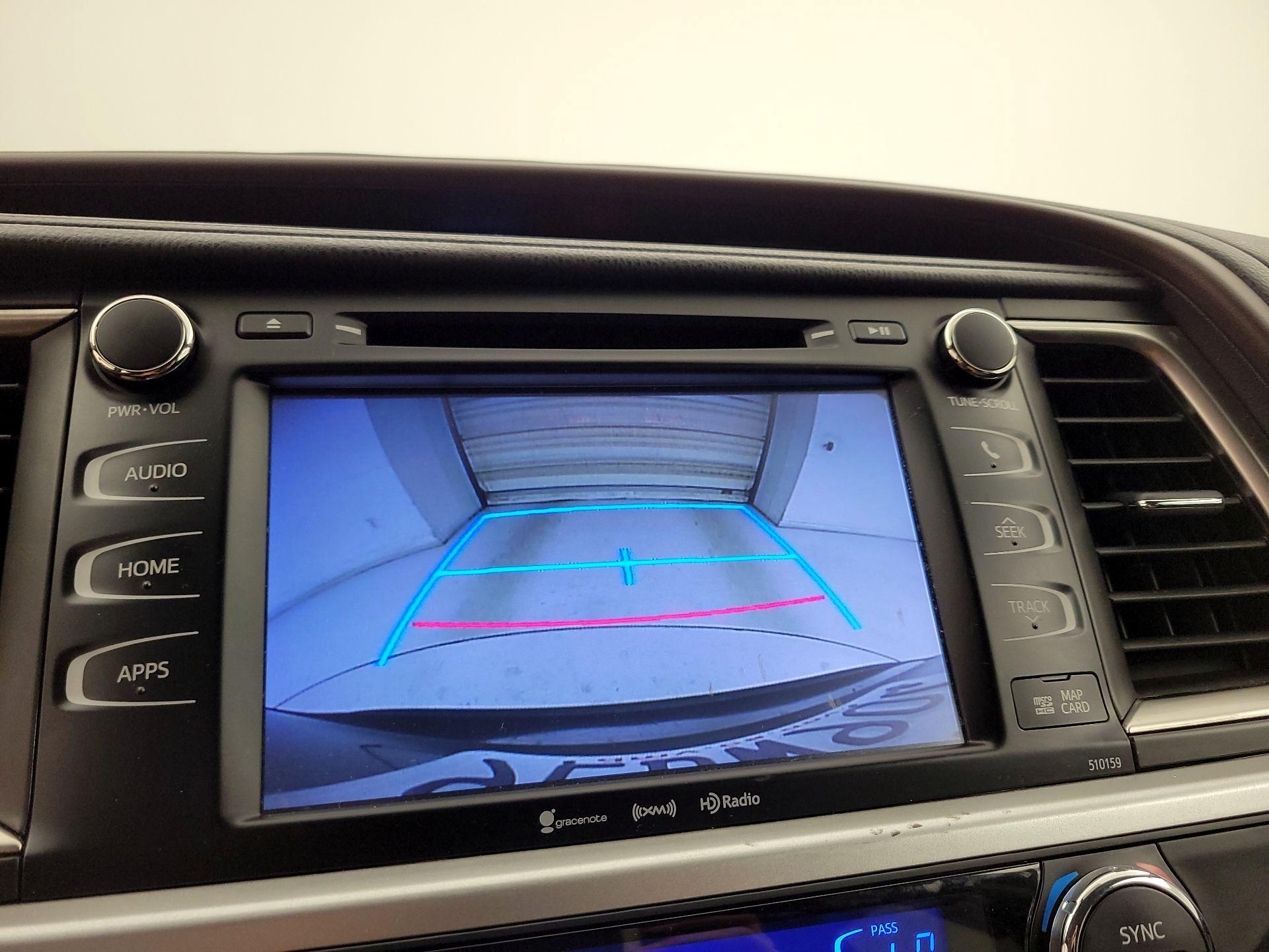 Thumbnail: 2016 Toyota Highlander - 15