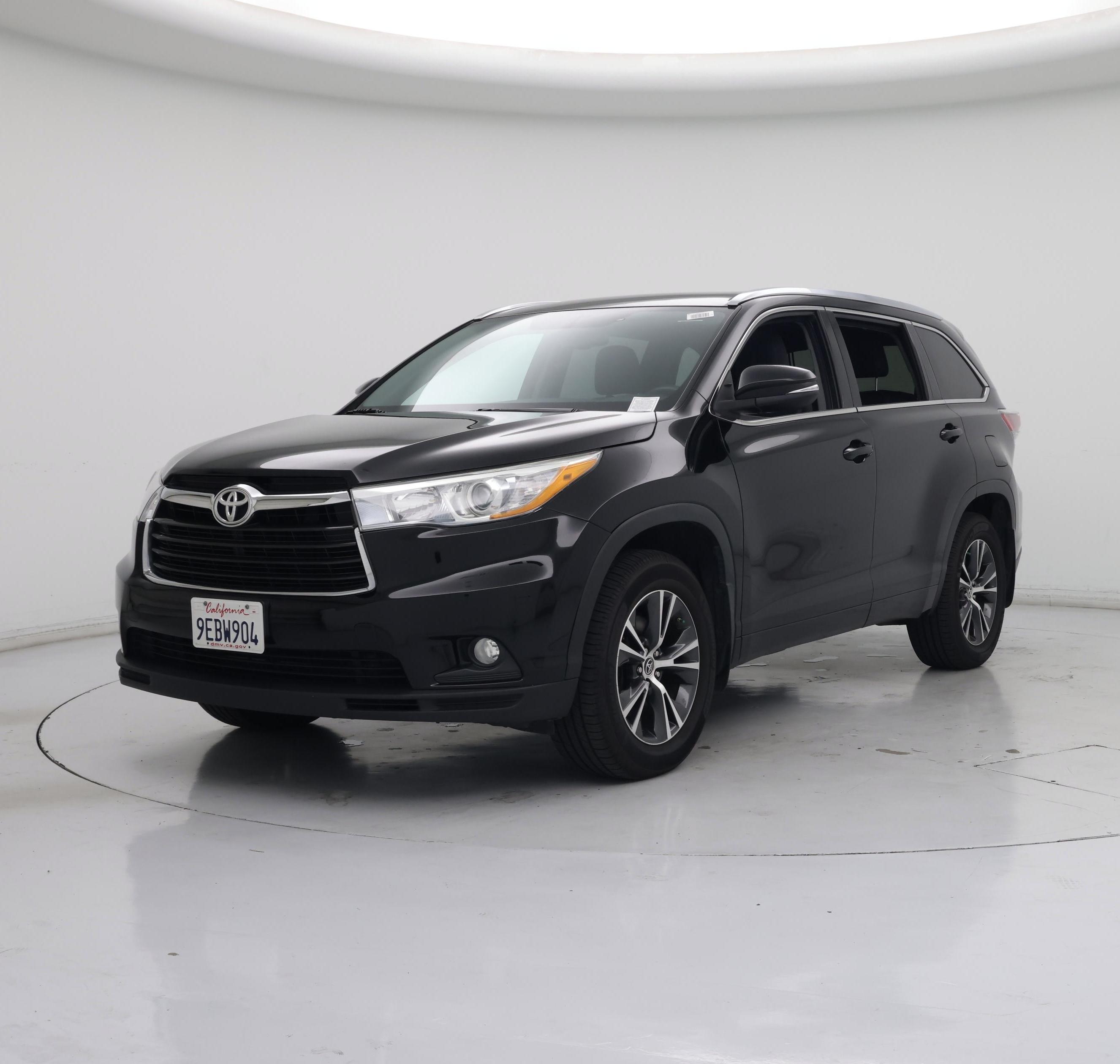 Thumbnail: 2016 Toyota Highlander - 4