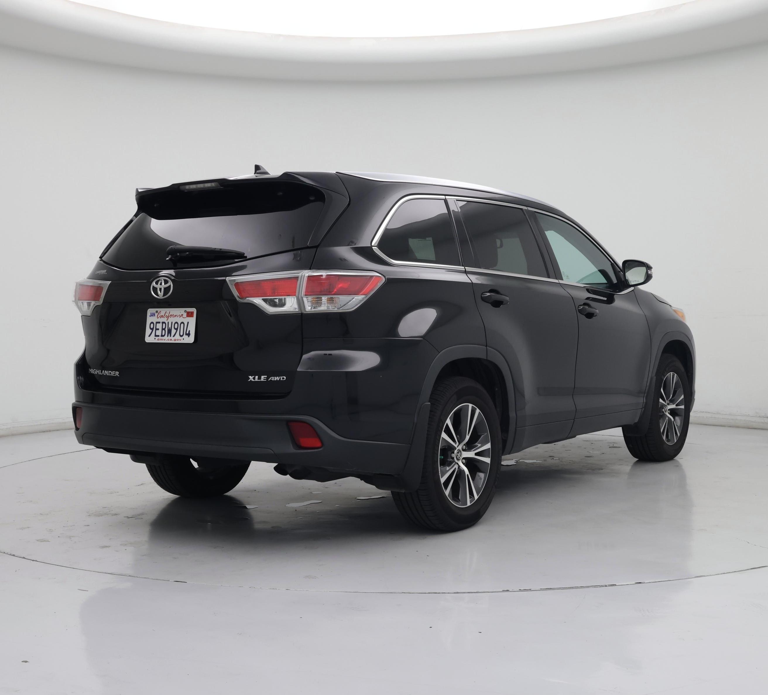 Thumbnail: 2016 Toyota Highlander - 8