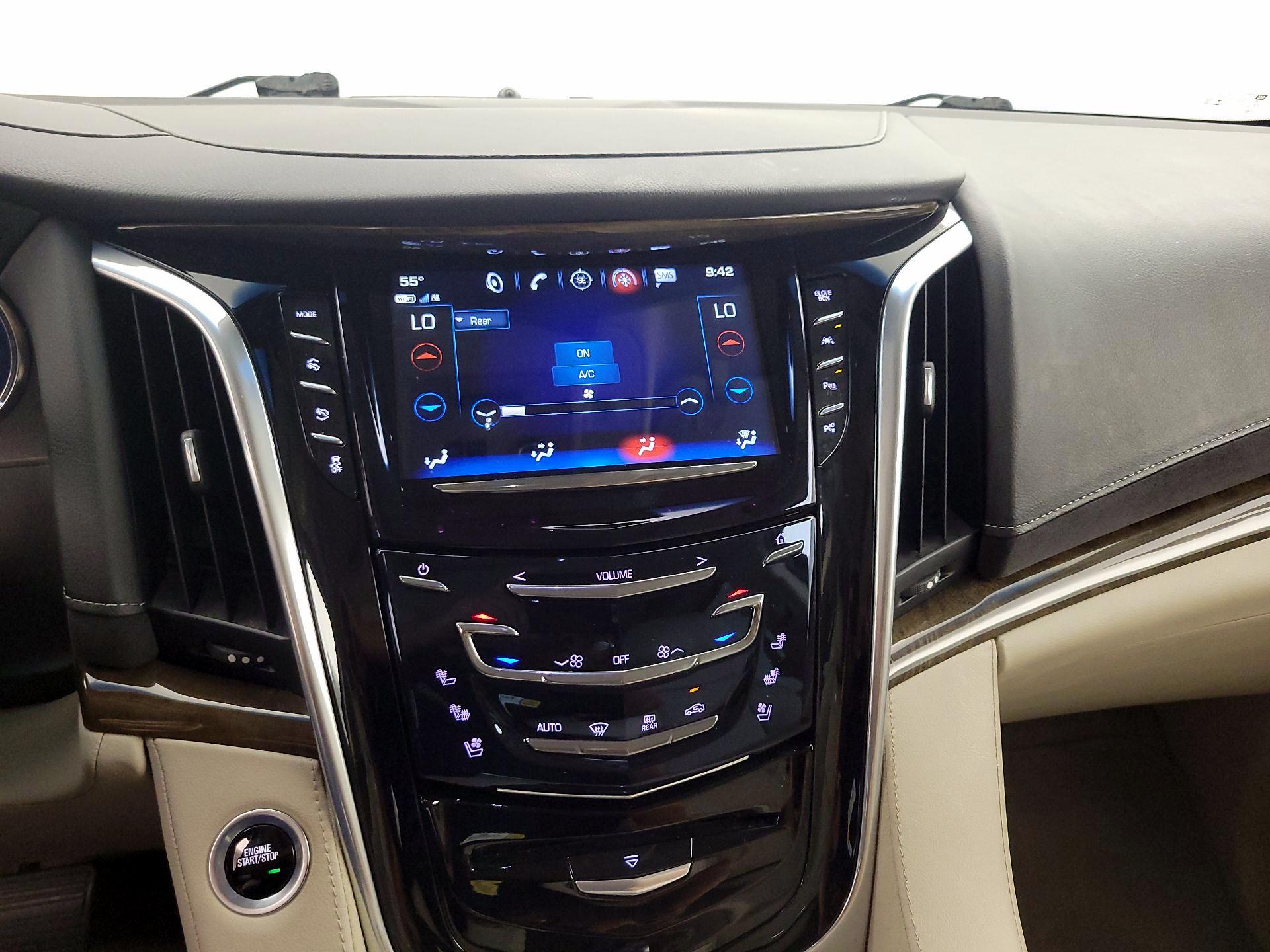 Thumbnail: 2019 Cadillac Escalade - 17