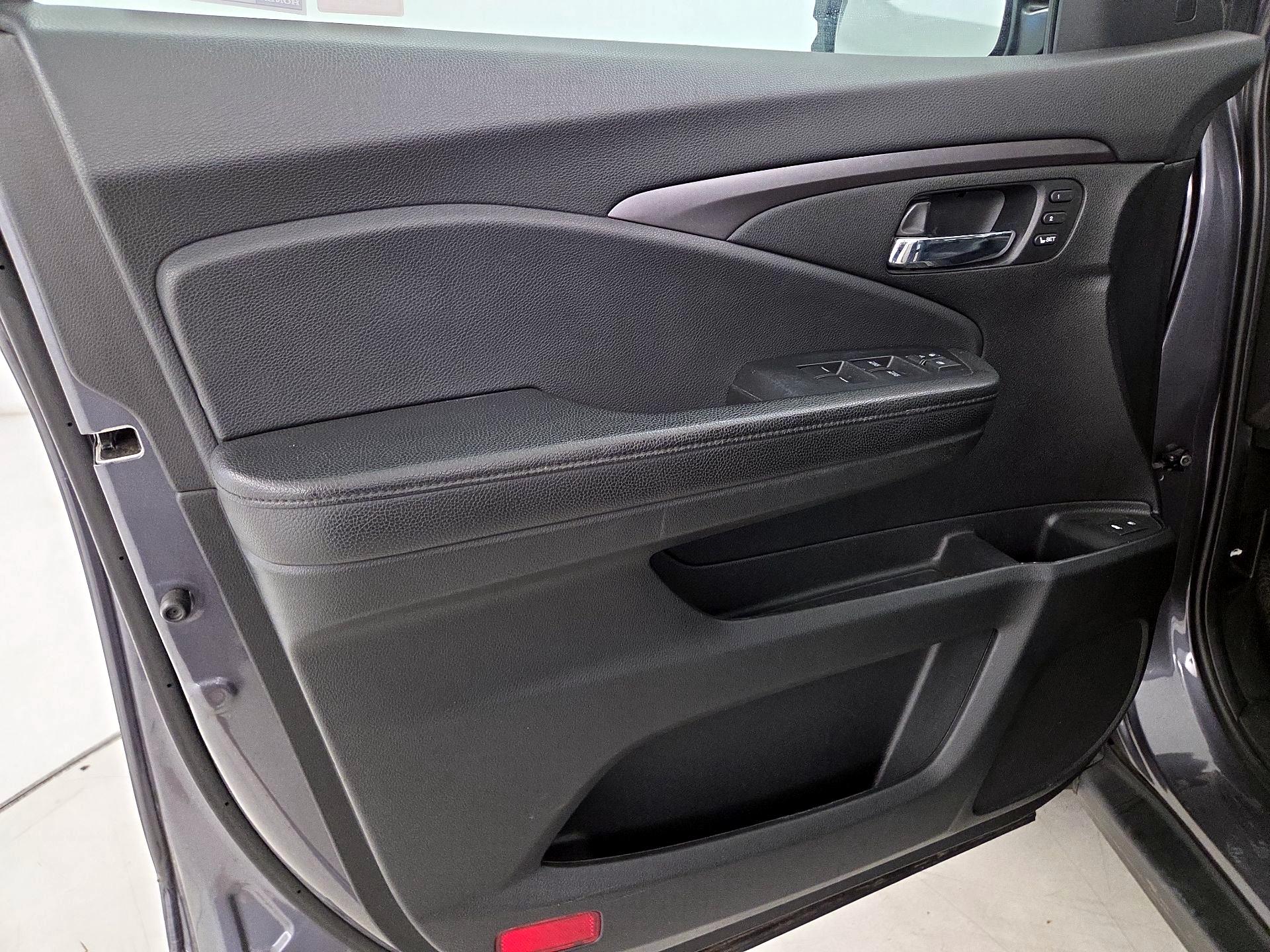 Thumbnail: 2021 Honda Pilot - 12