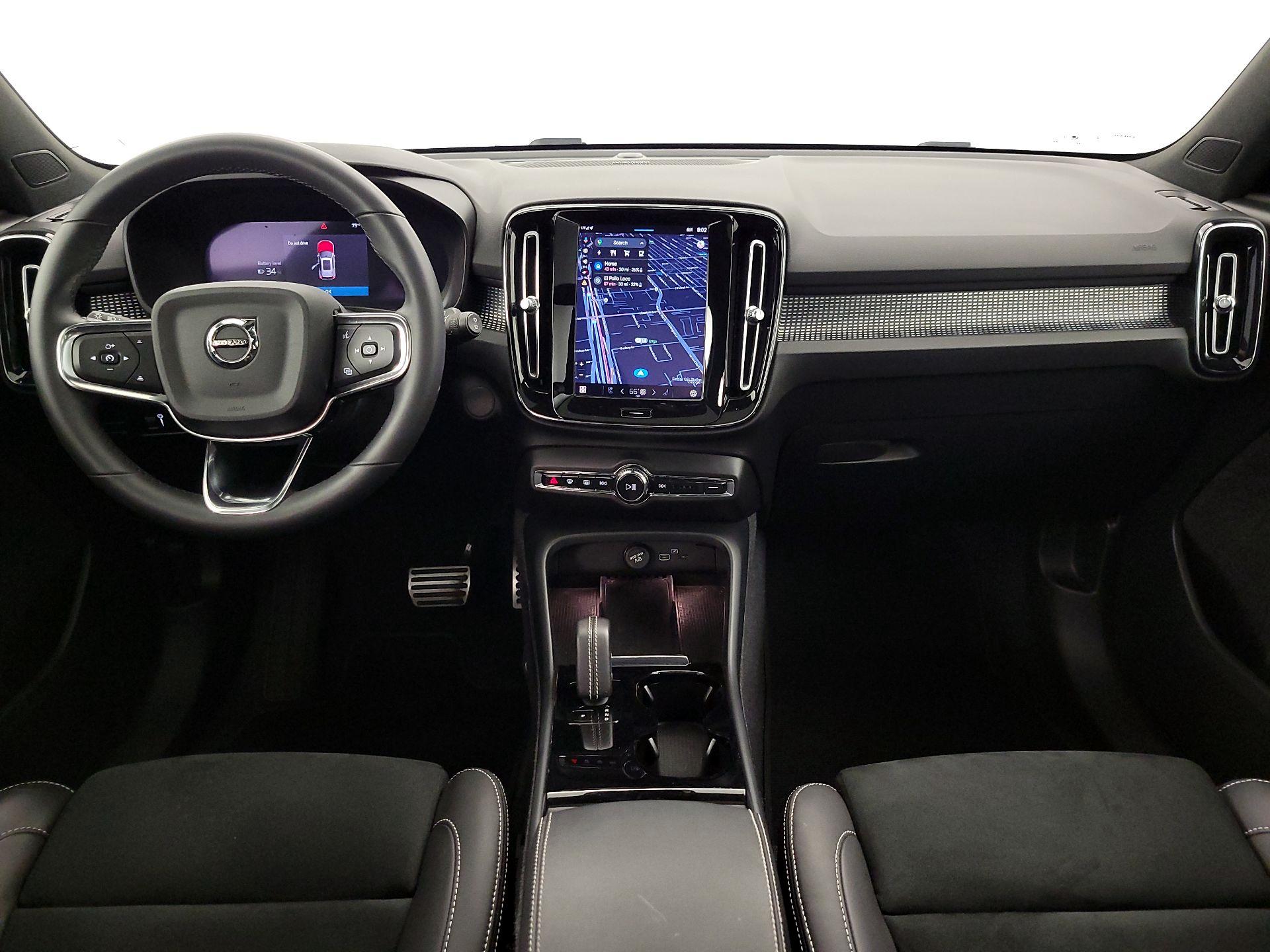 Thumbnail: 2022 Volvo XC40 - 9
