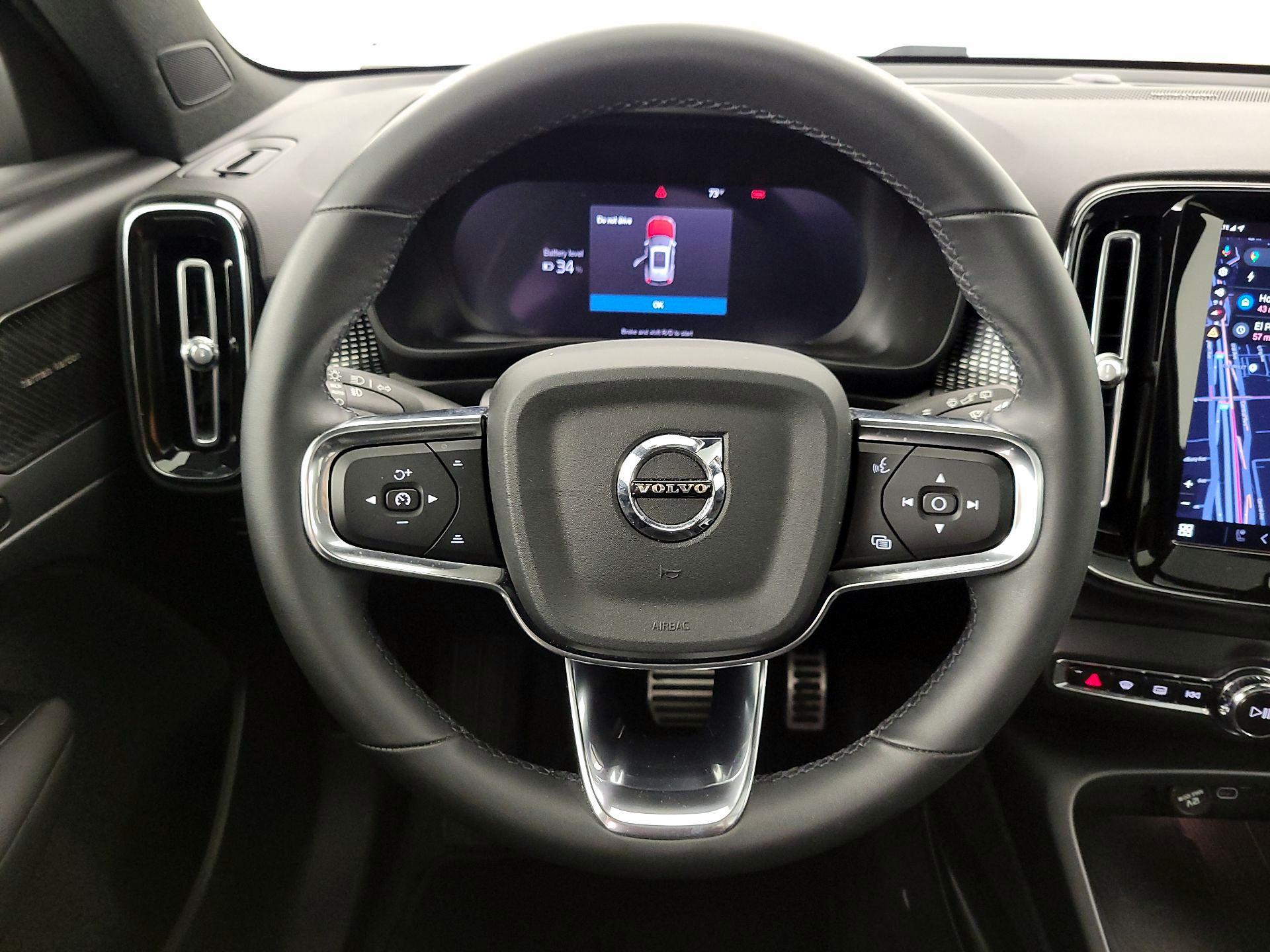 Thumbnail: 2022 Volvo XC40 - 10