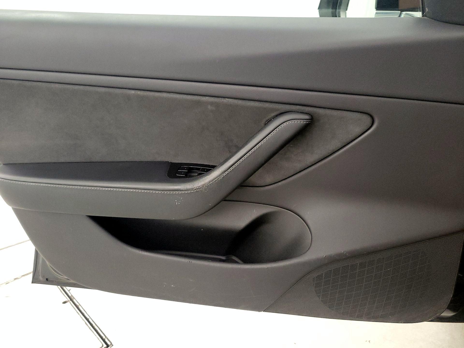 Thumbnail: 2019 Tesla Model 3 - 12