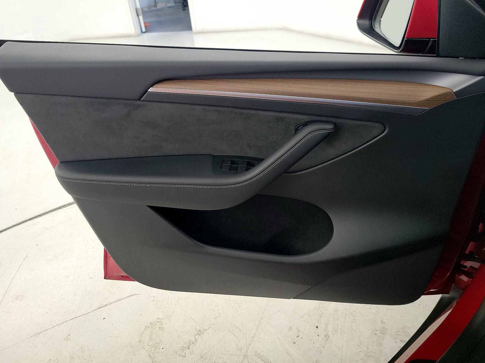 Thumbnail: 2022 Tesla Model Y - 12