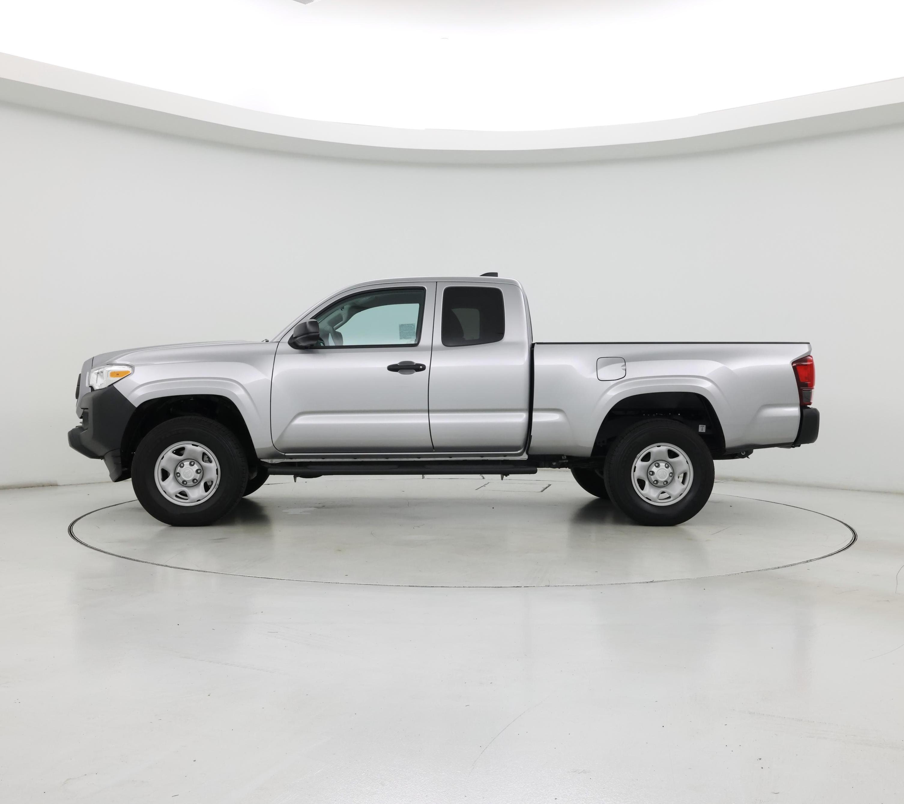 Thumbnail: 2021 Toyota Tacoma - 3