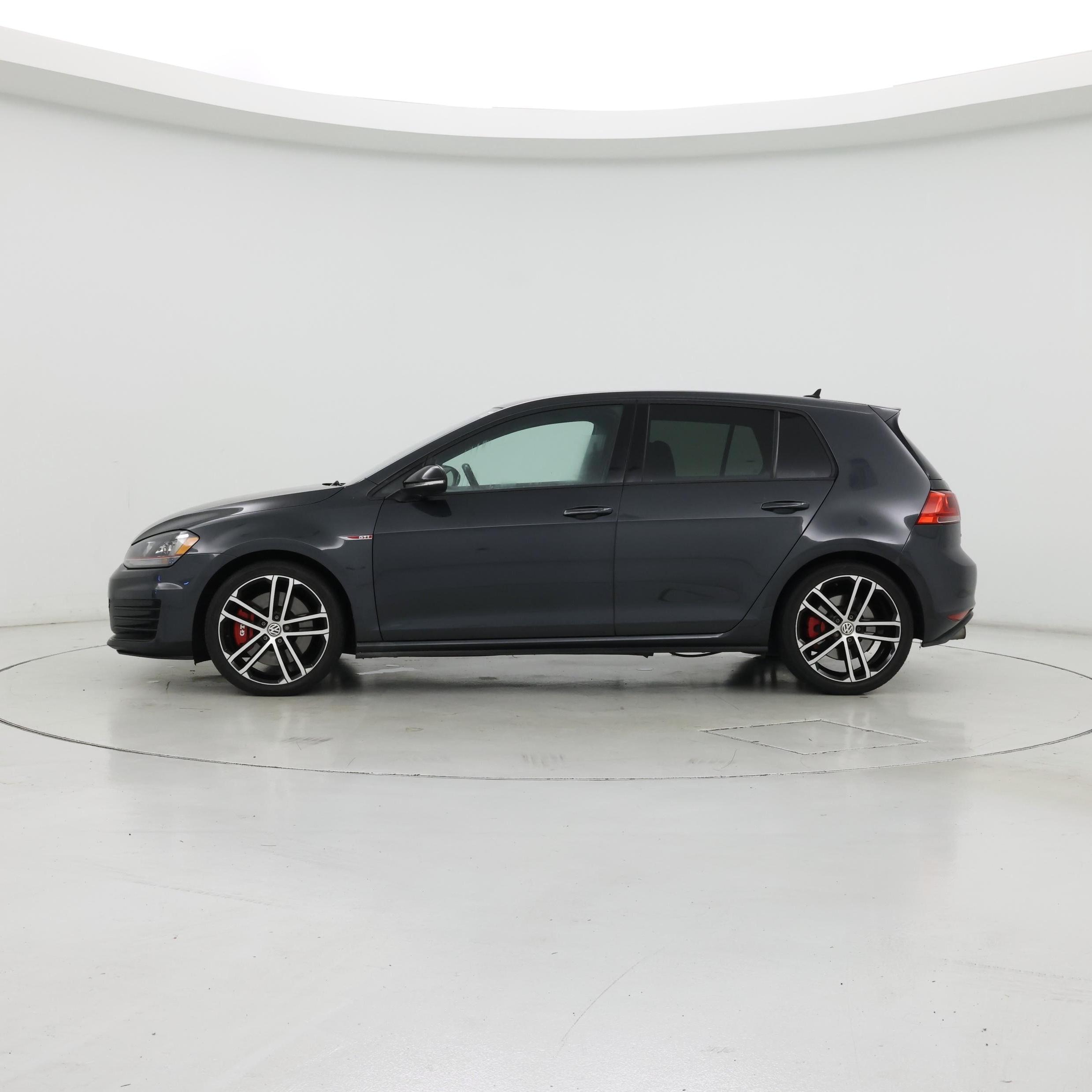 Thumbnail: 2017 Volkswagen Golf - 3