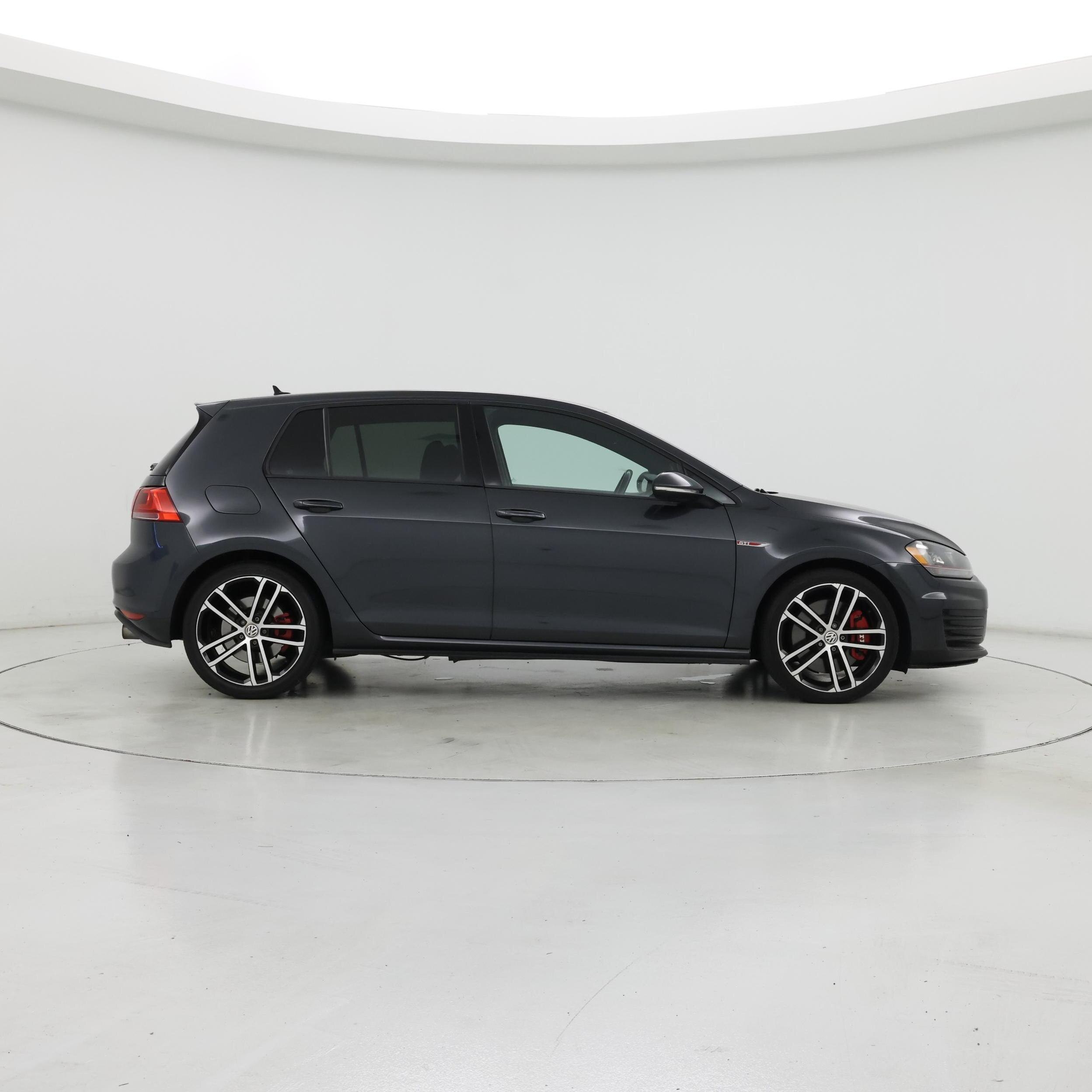 Thumbnail: 2017 Volkswagen Golf - 7