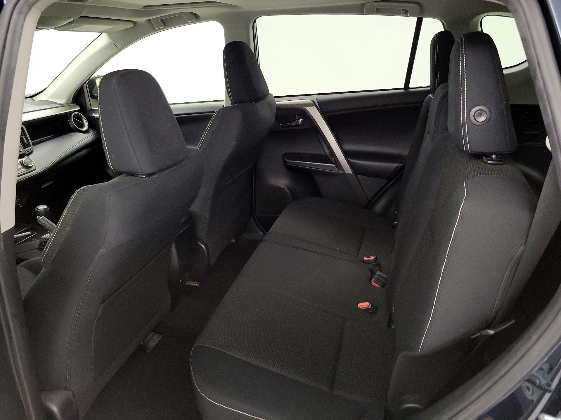 Thumbnail: 2017 Toyota RAV4 - 20