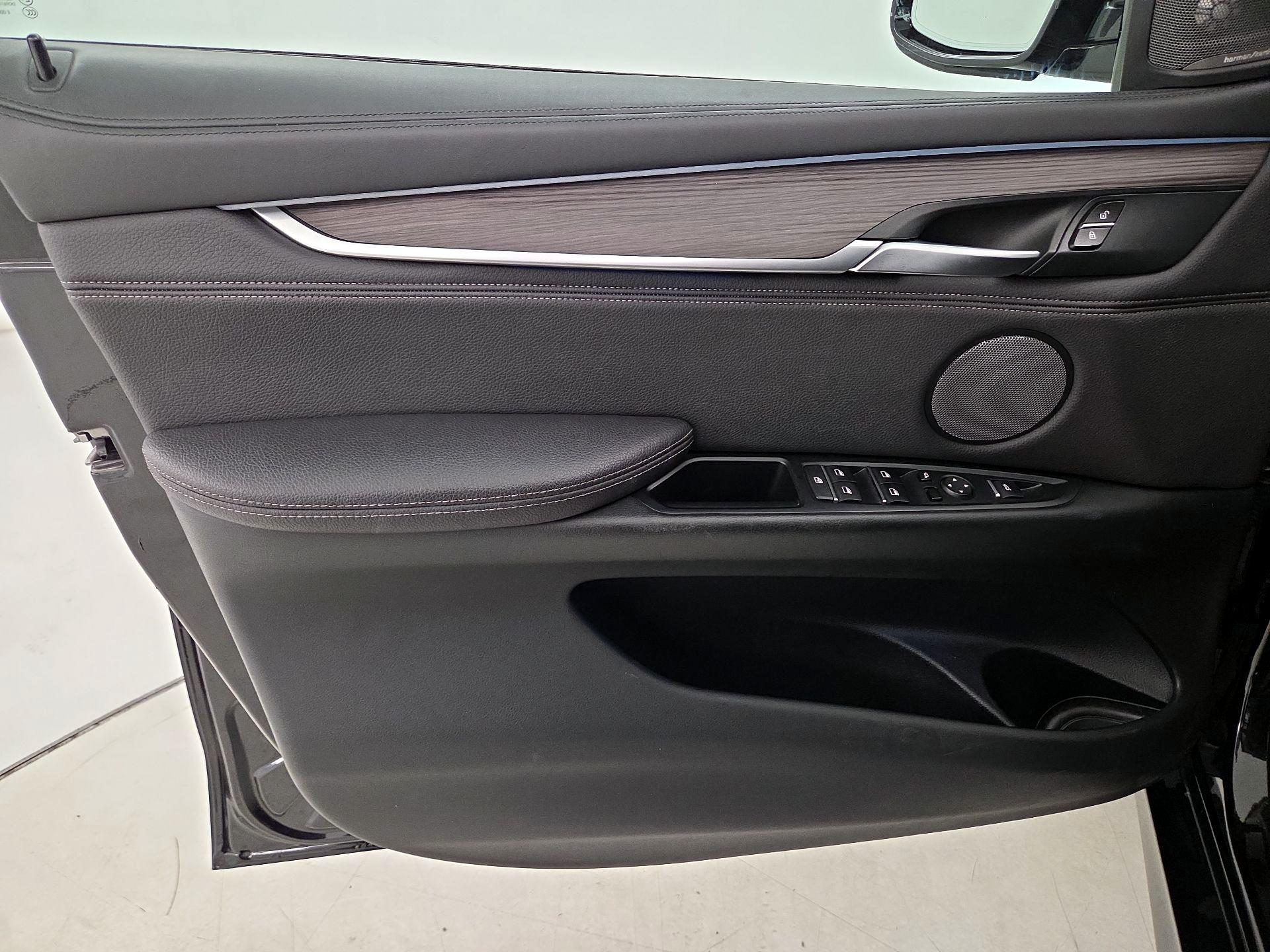 Thumbnail: 2019 BMW X6 - 12