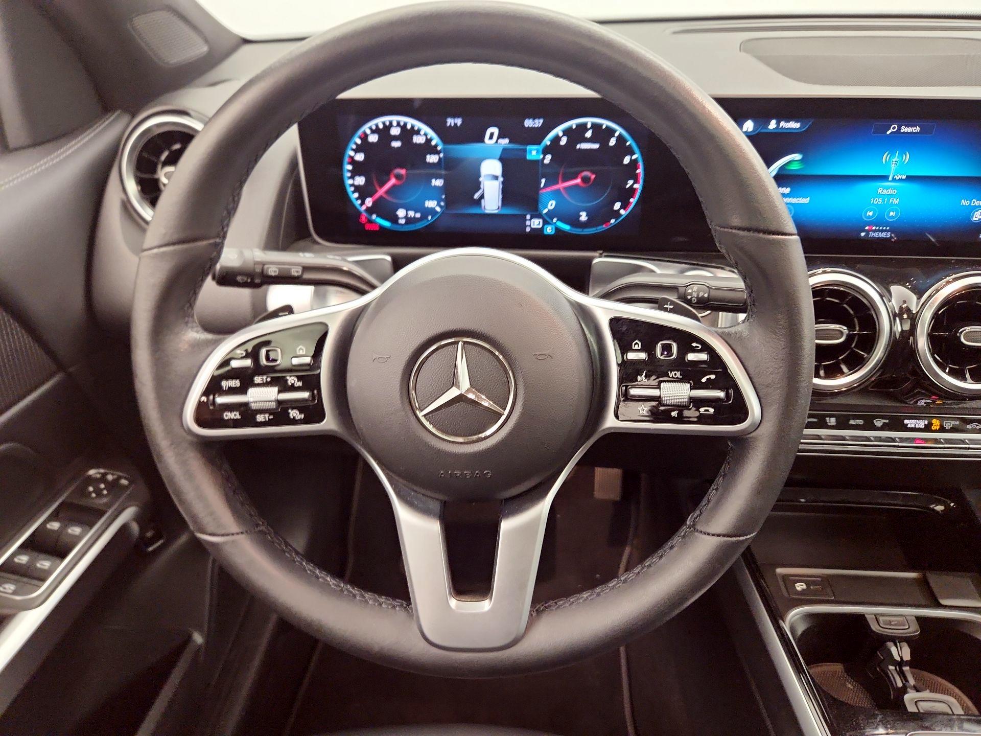 Thumbnail: 2021 Mercedes-Benz GLB - 10