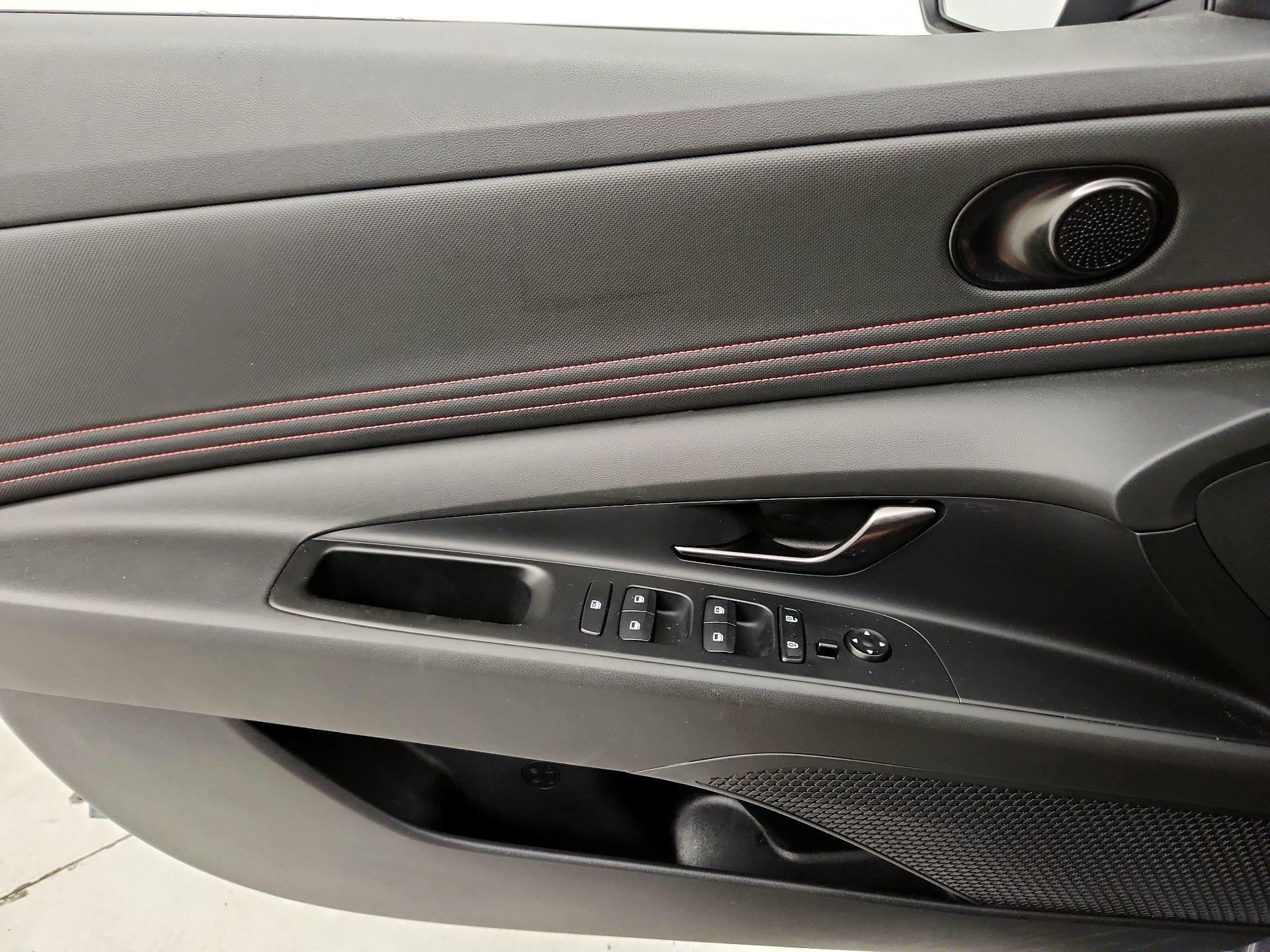 Thumbnail: 2023 Hyundai Elantra - 12