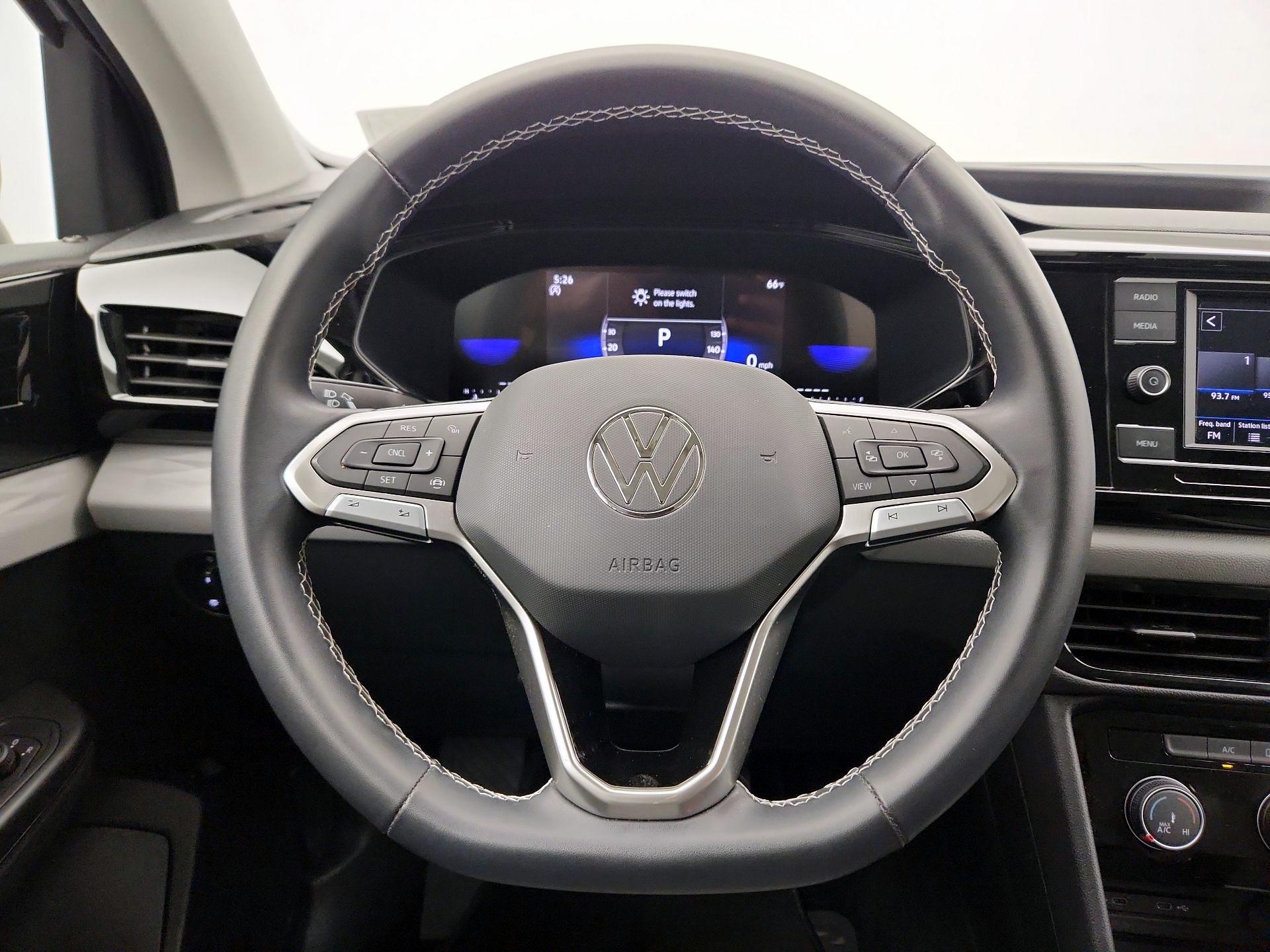 Thumbnail: 2023 Volkswagen Taos - 10