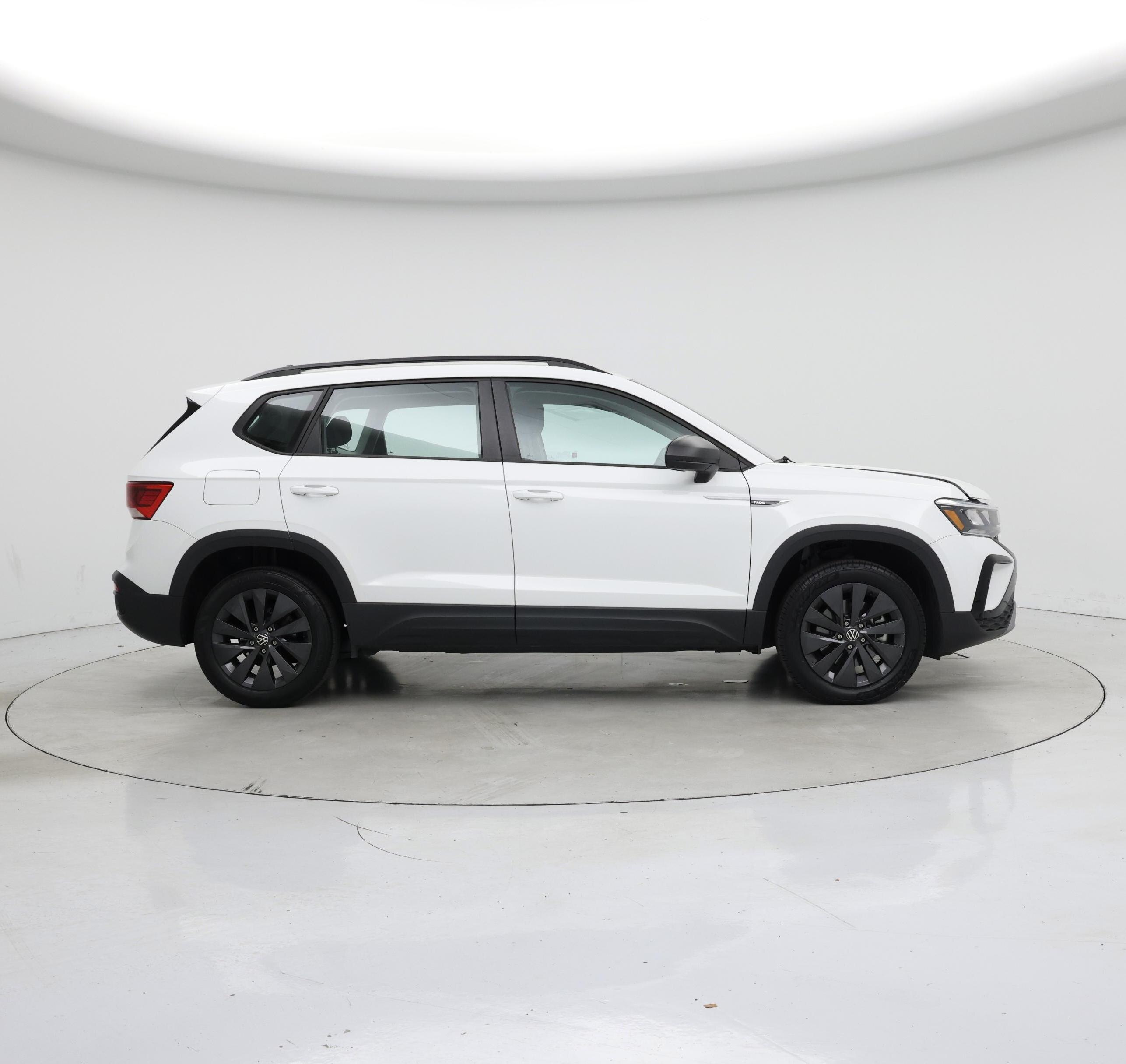 Thumbnail: 2023 Volkswagen Taos - 7