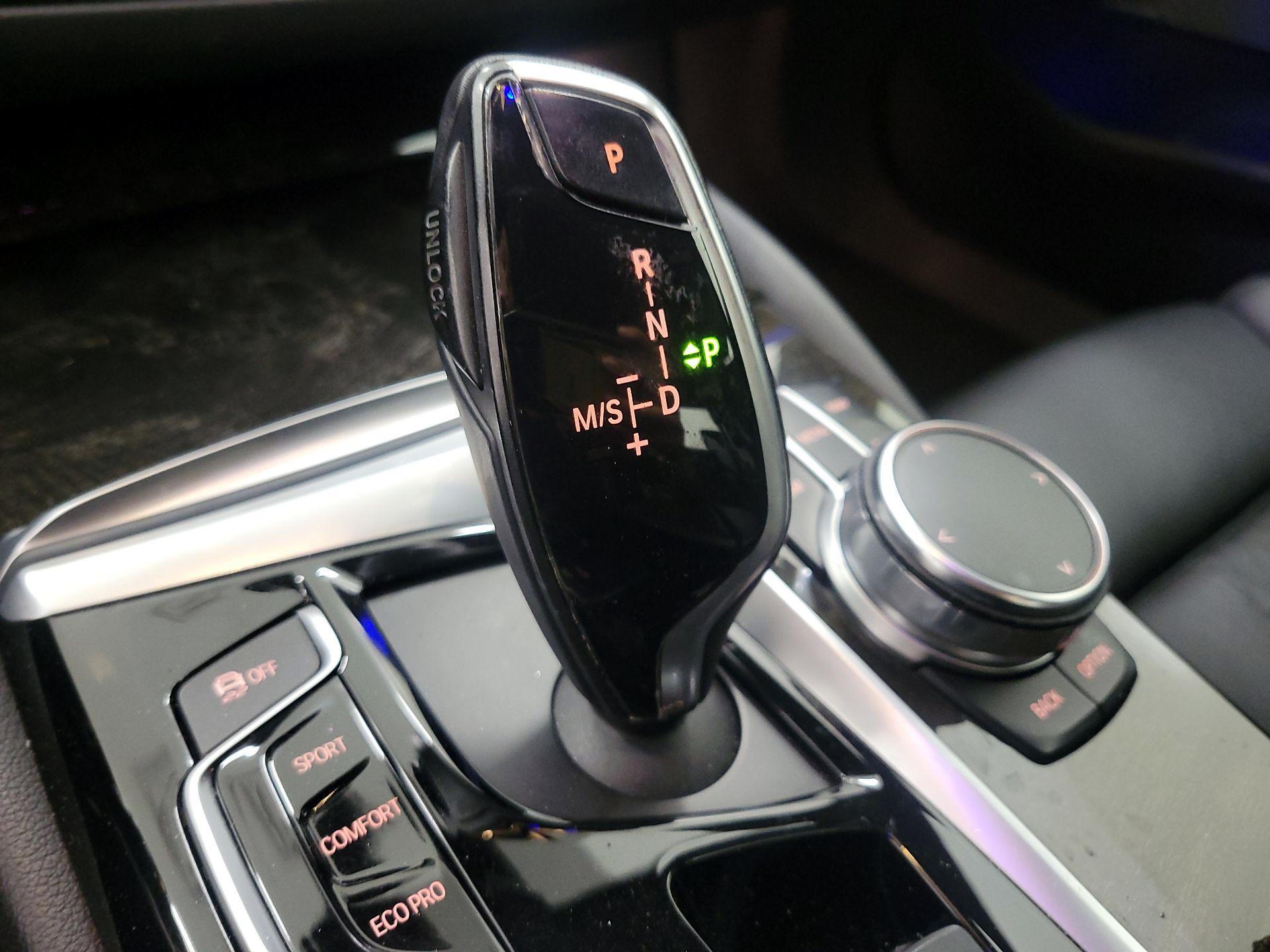 Thumbnail: 2017 BMW 5 Series - 18