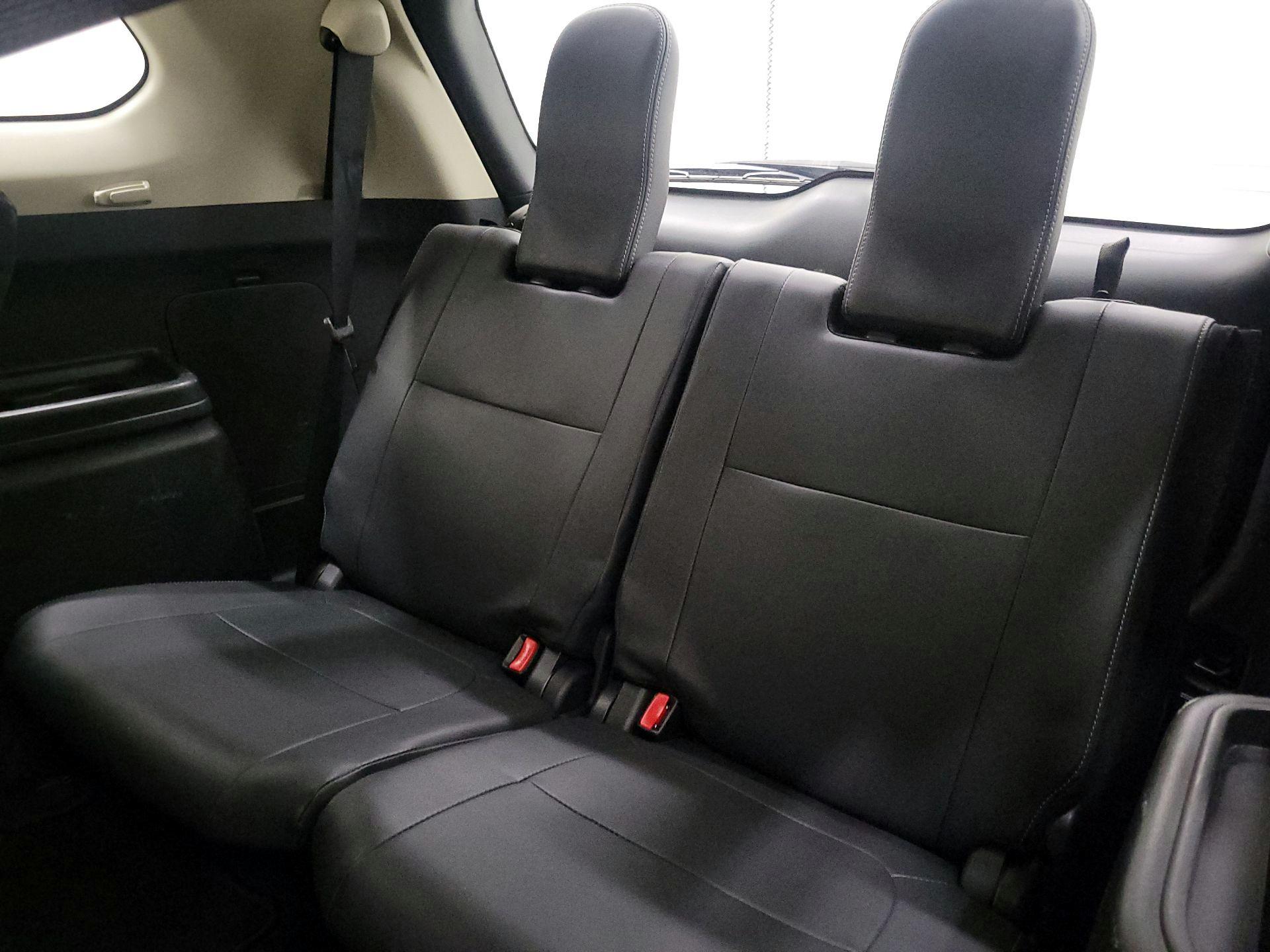 Thumbnail: 2019 Mitsubishi Outlander - 19