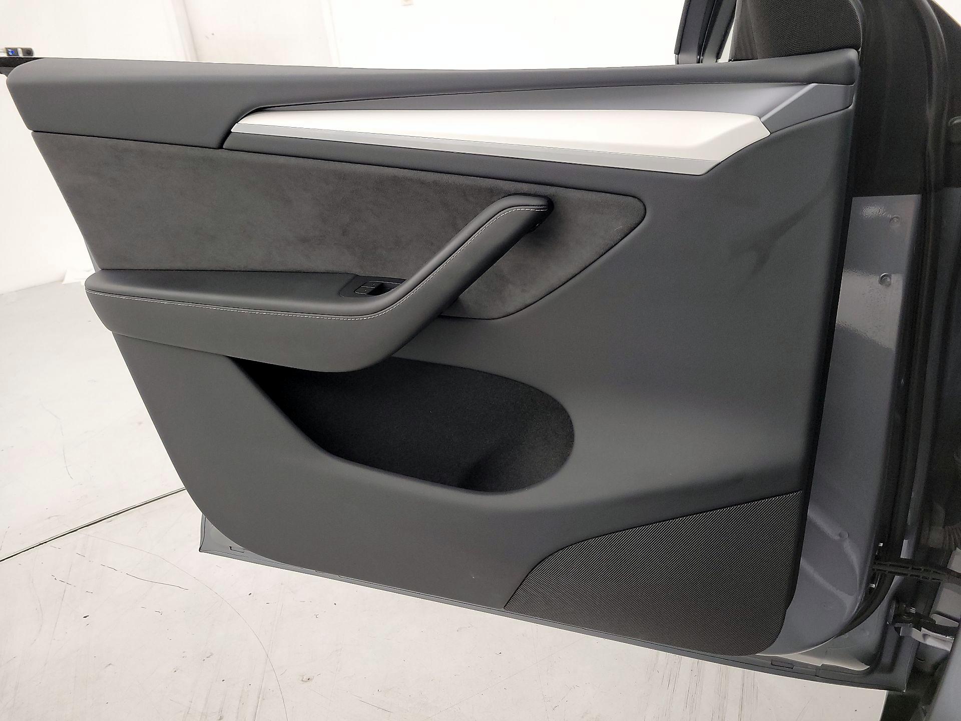 Thumbnail: 2024 Tesla Model Y - 12