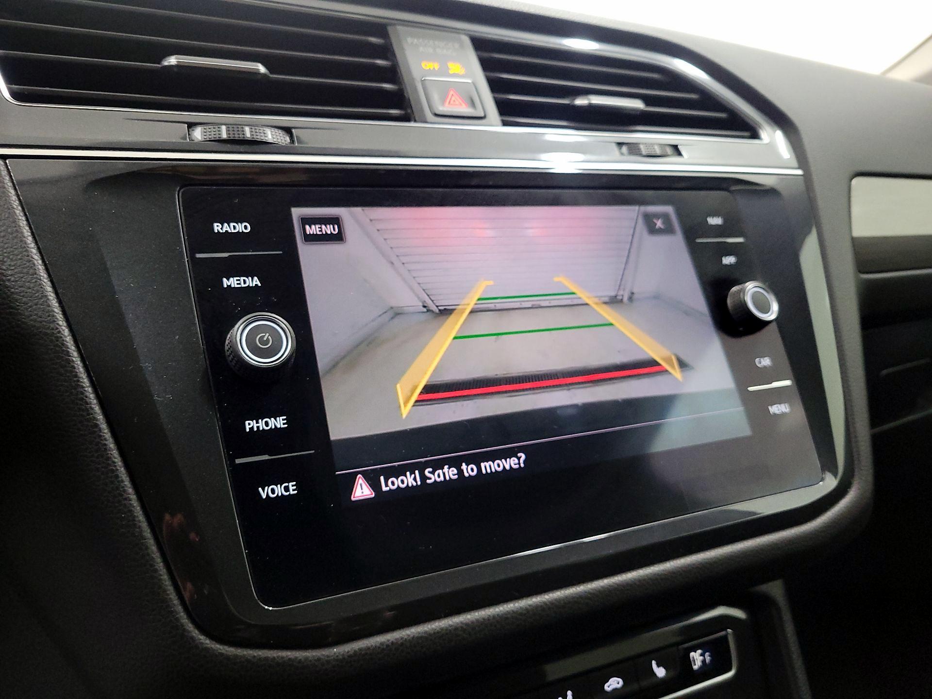 Thumbnail: 2018 Volkswagen Tiguan - 14
