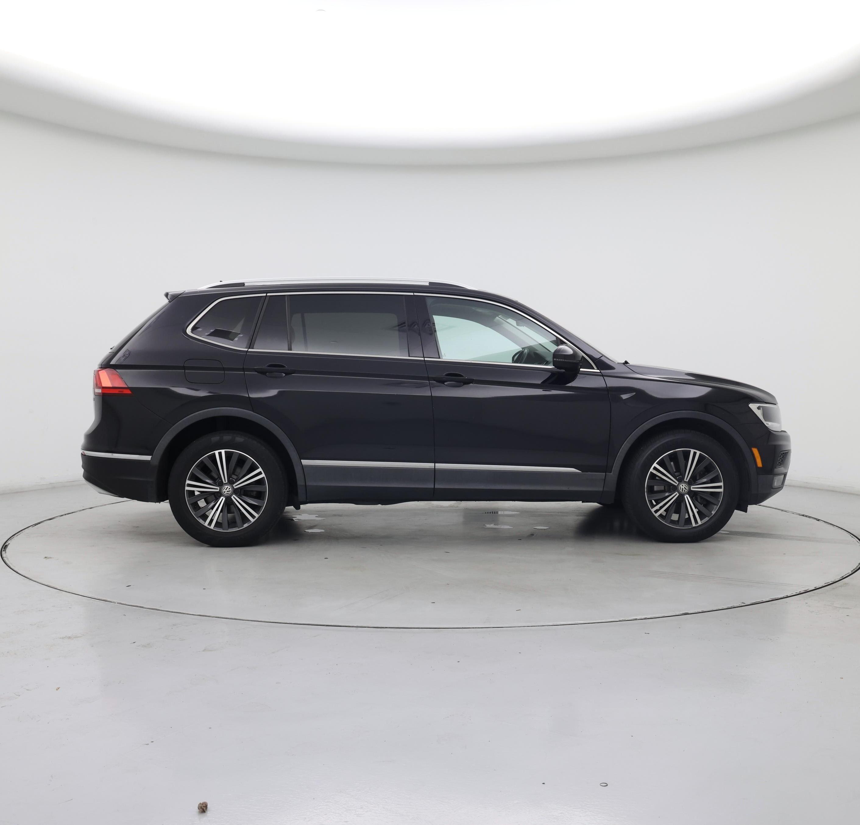 Thumbnail: 2018 Volkswagen Tiguan - 7