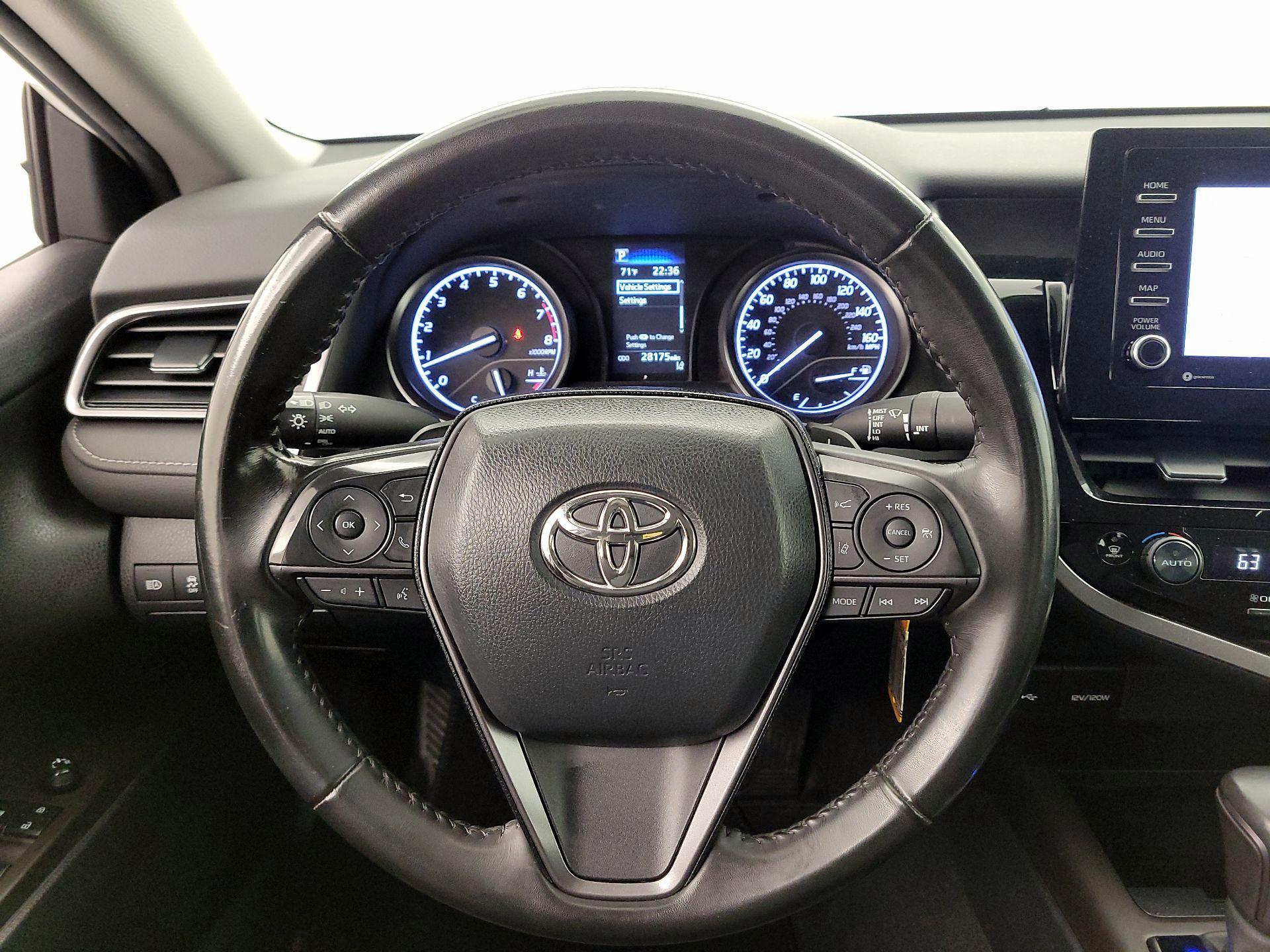 Thumbnail: 2023 Toyota Camry - 10
