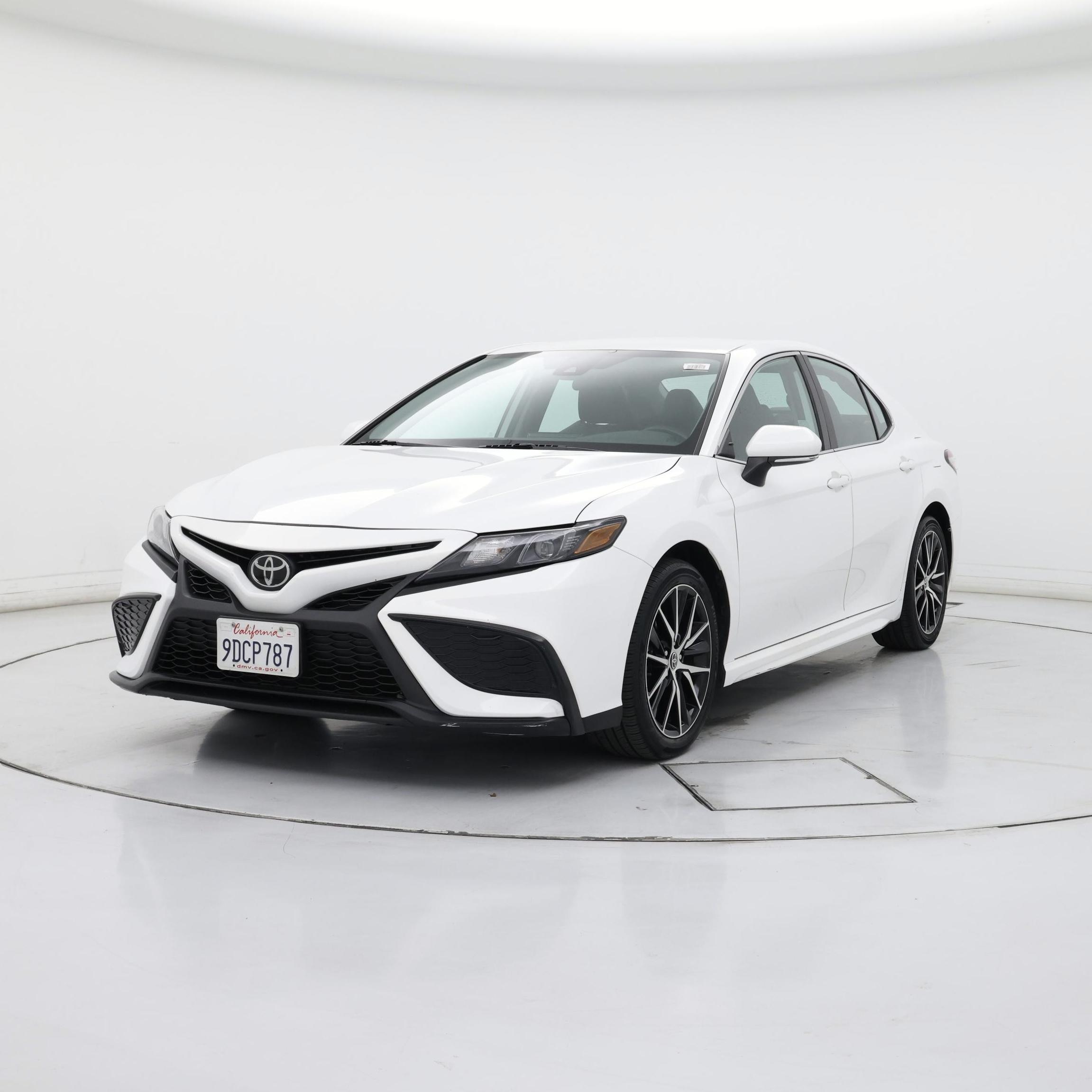 Thumbnail: 2023 Toyota Camry - 4