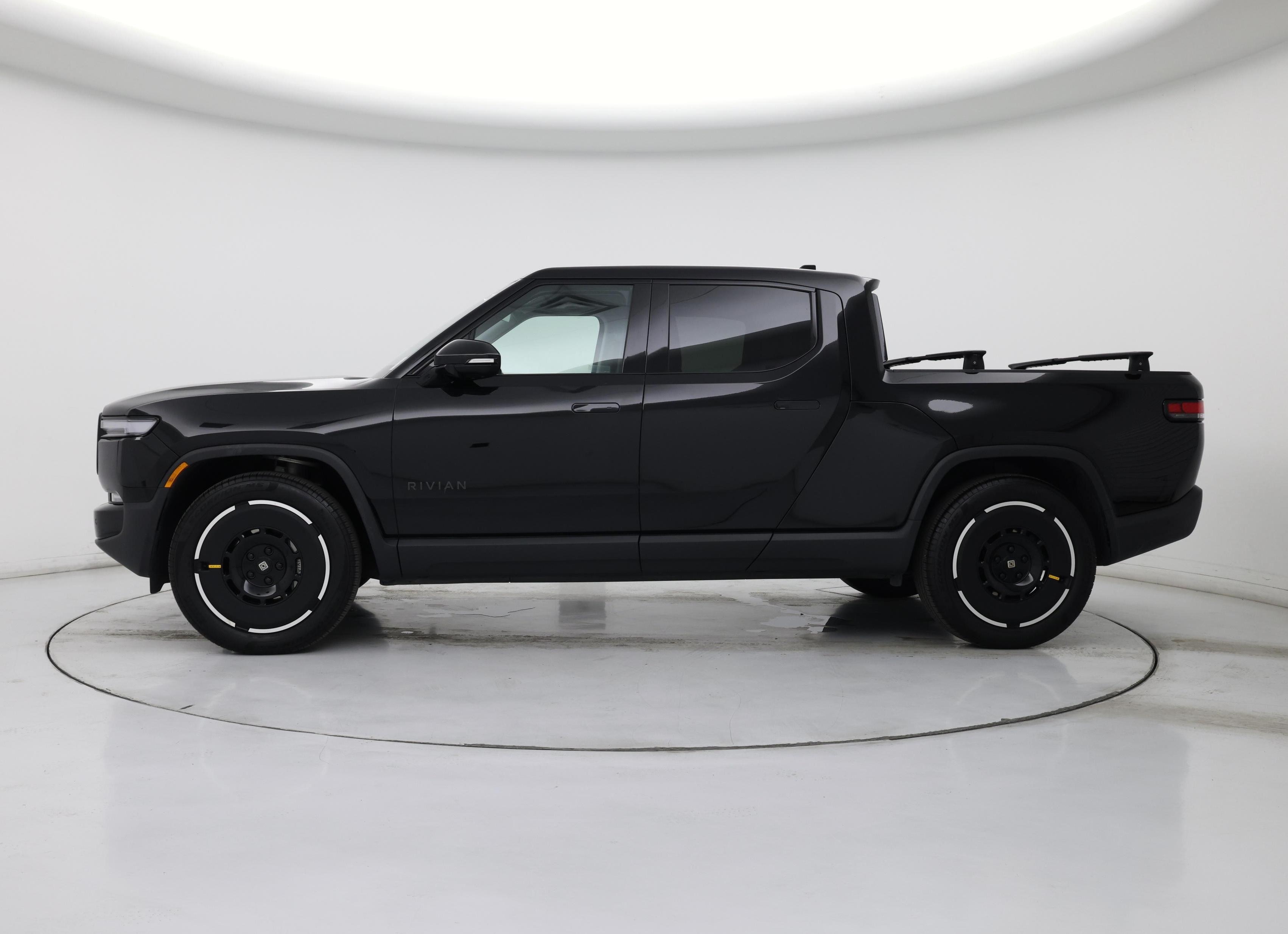 Thumbnail: 2025 Rivian R1T - 3