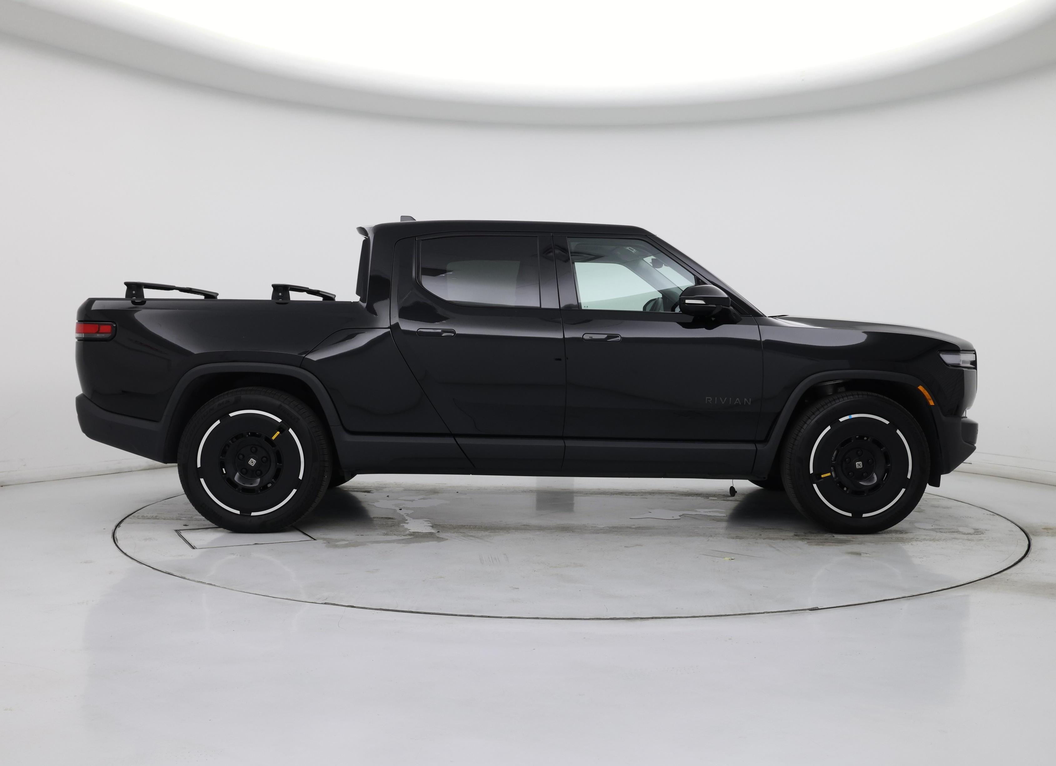 Thumbnail: 2025 Rivian R1T - 7