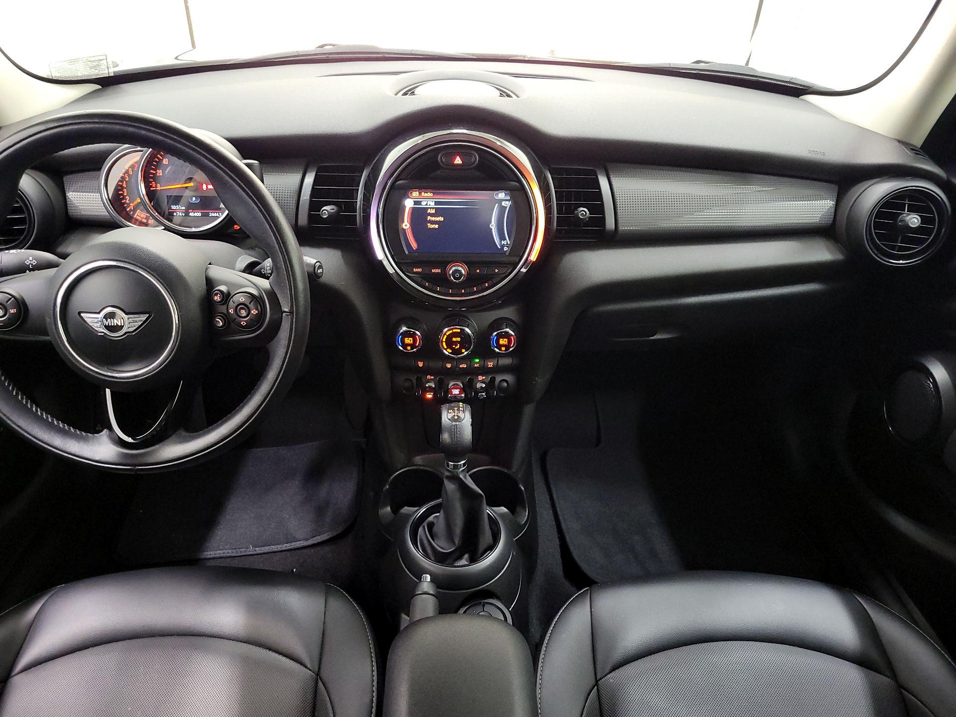 Thumbnail: 2017 MINI Cooper Hardtop - 9