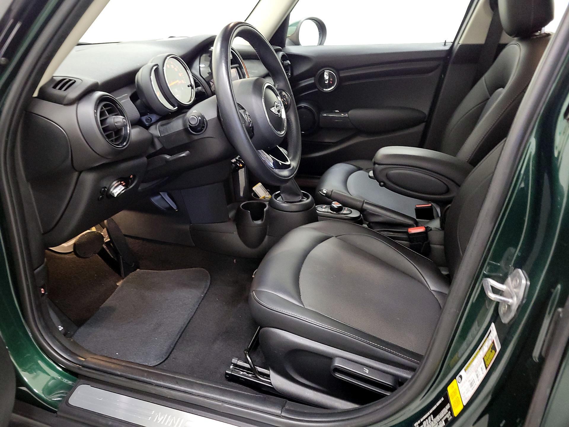 Thumbnail: 2017 MINI Cooper Hardtop - 11