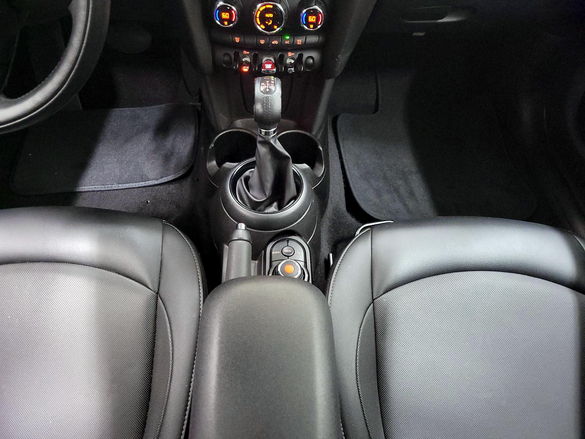 Thumbnail: 2017 MINI Cooper Hardtop - 16