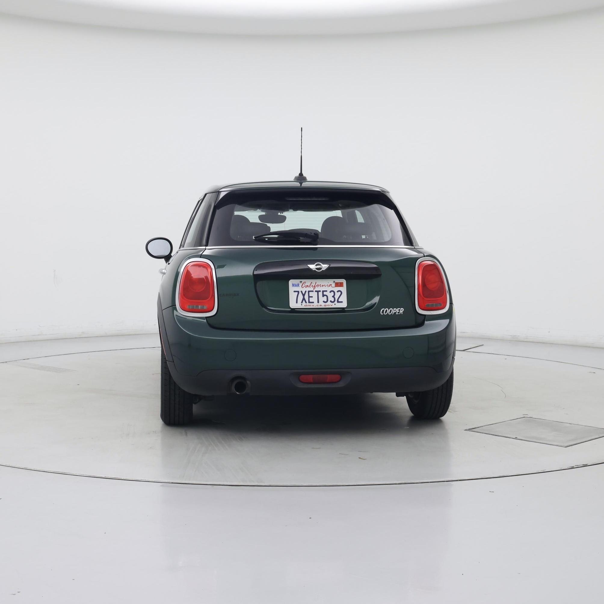 Thumbnail: 2017 MINI Cooper Hardtop - 6