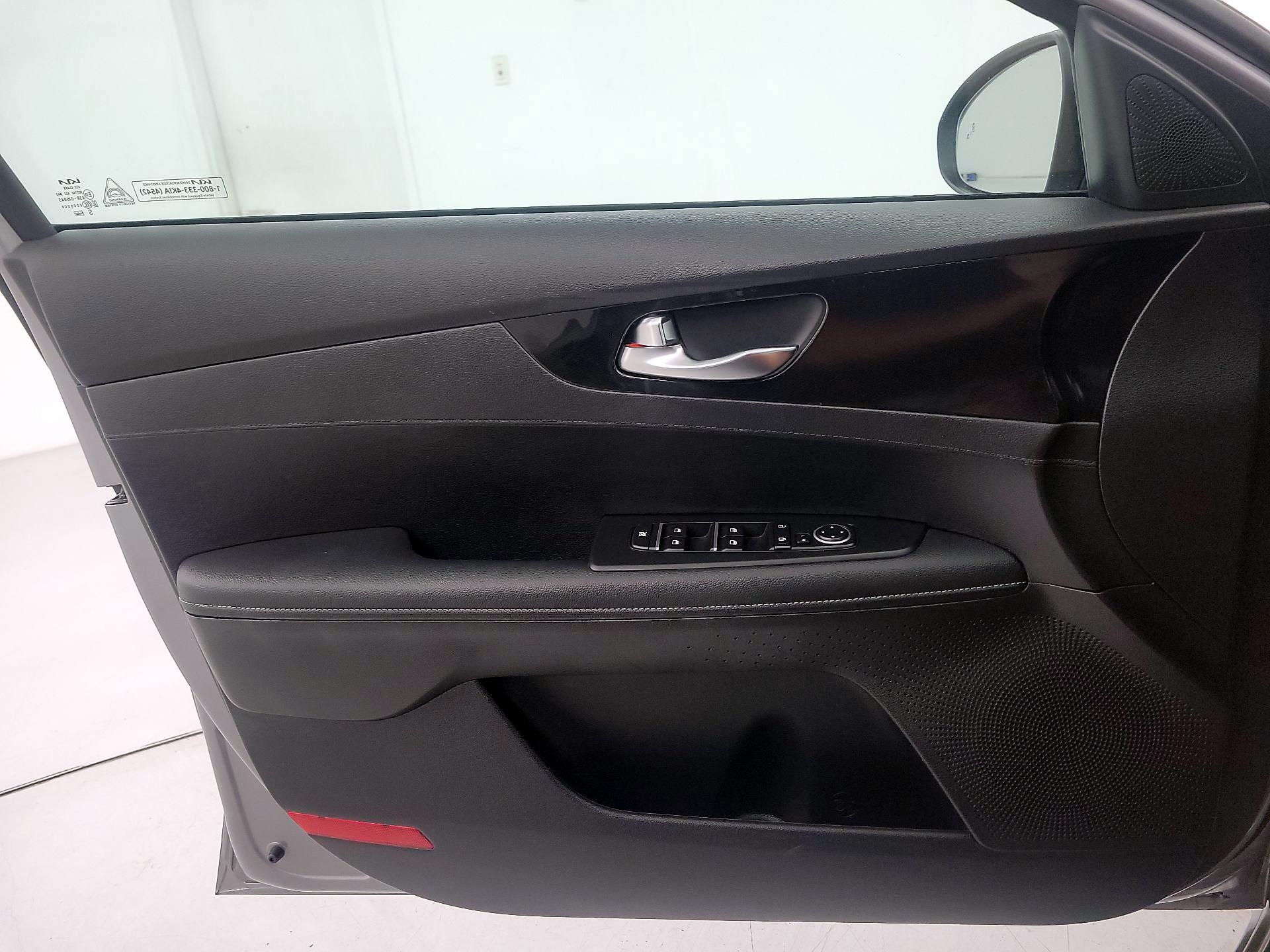 Thumbnail: 2024 Kia Forte - 12