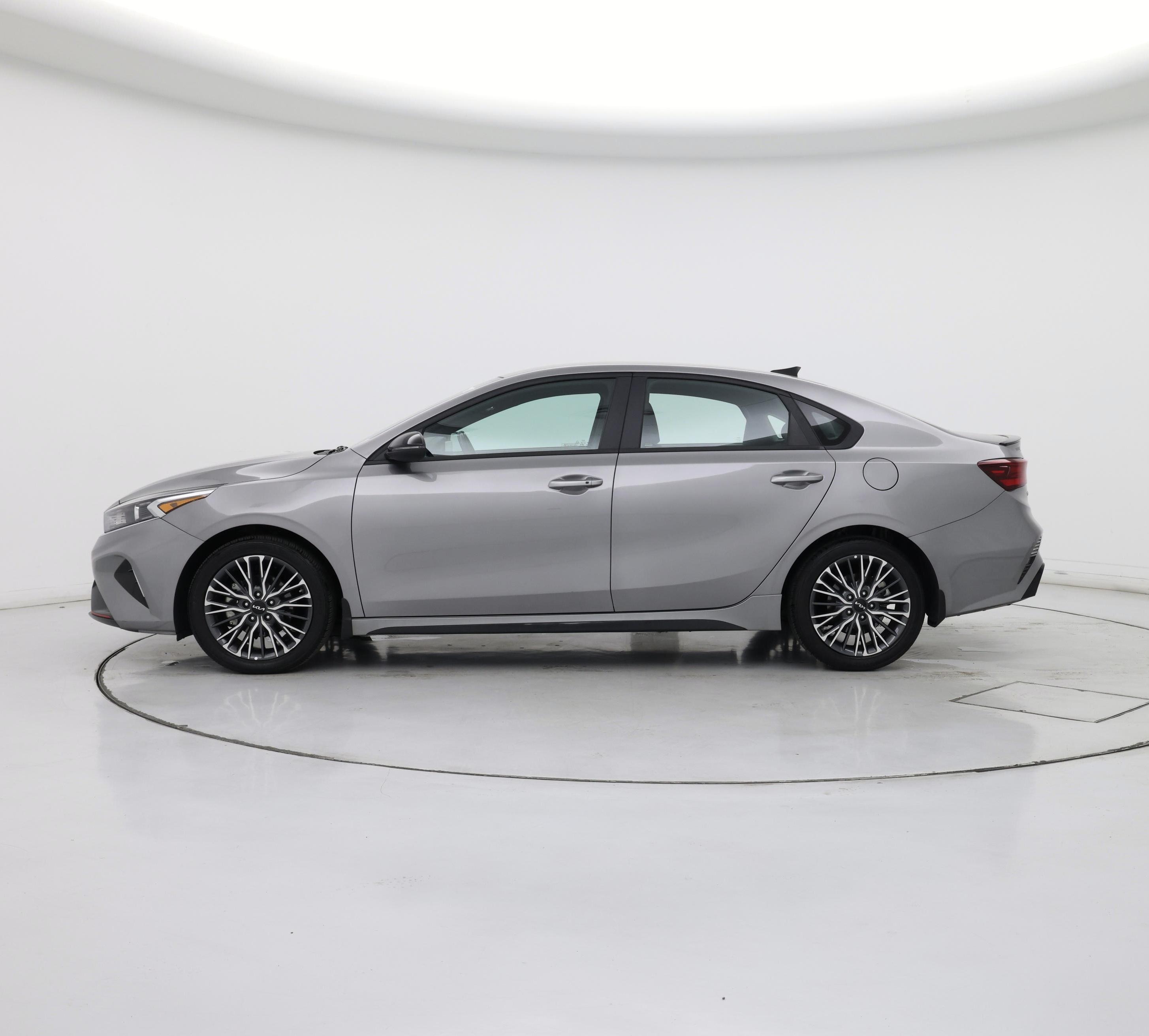 Thumbnail: 2024 Kia Forte - 3