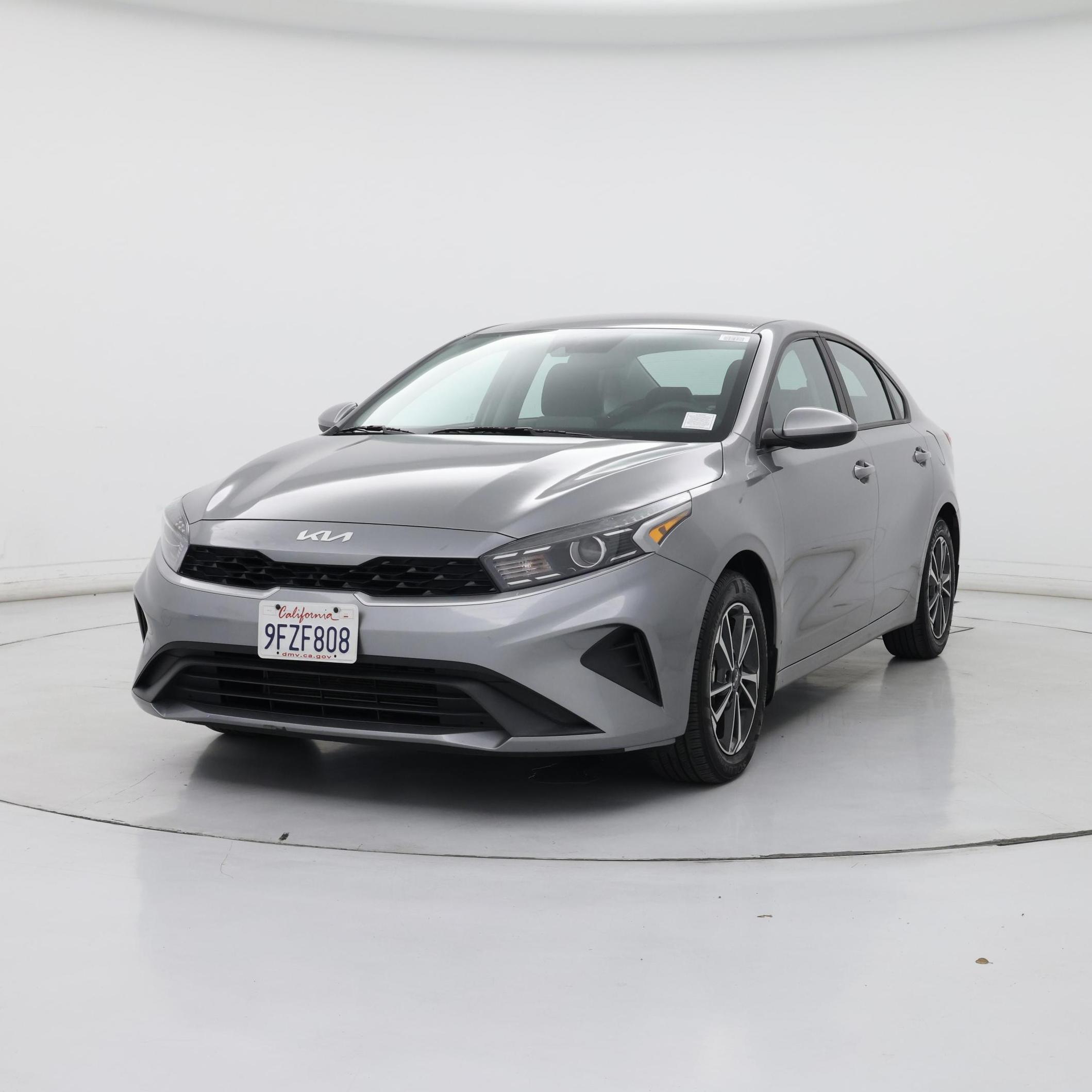 Thumbnail: 2023 Kia Forte - 4