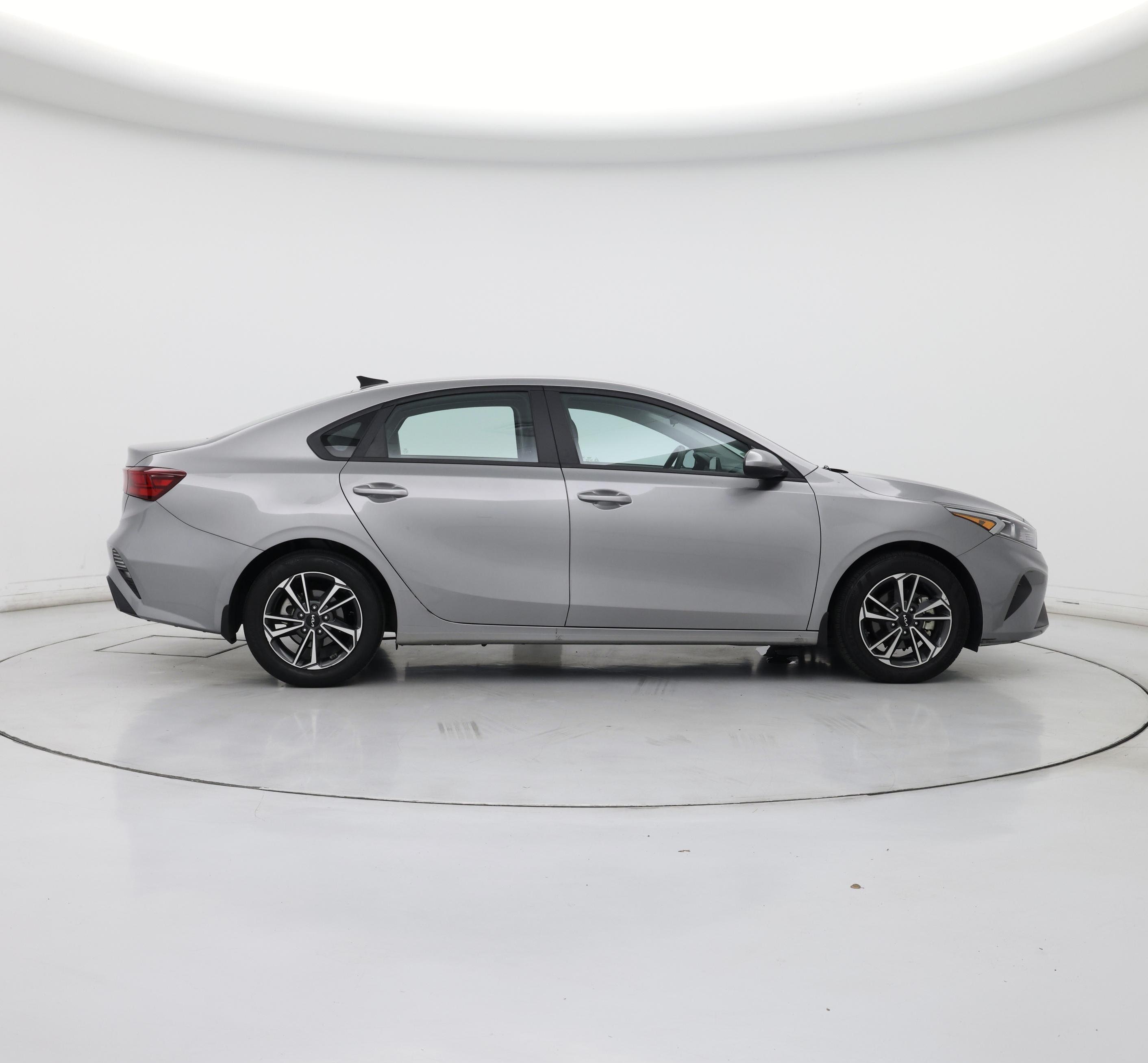 Thumbnail: 2023 Kia Forte - 7