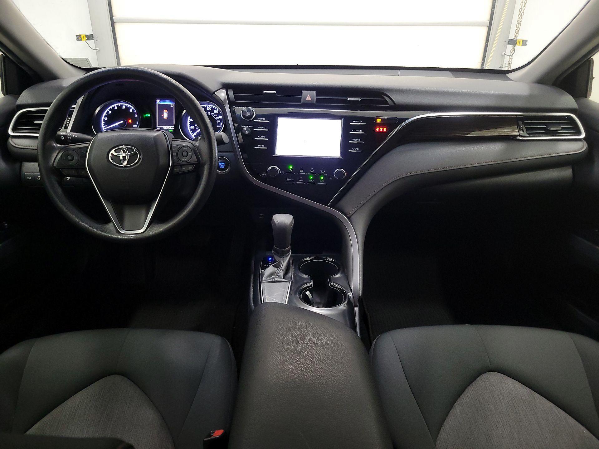 Thumbnail: 2018 Toyota Camry - 9