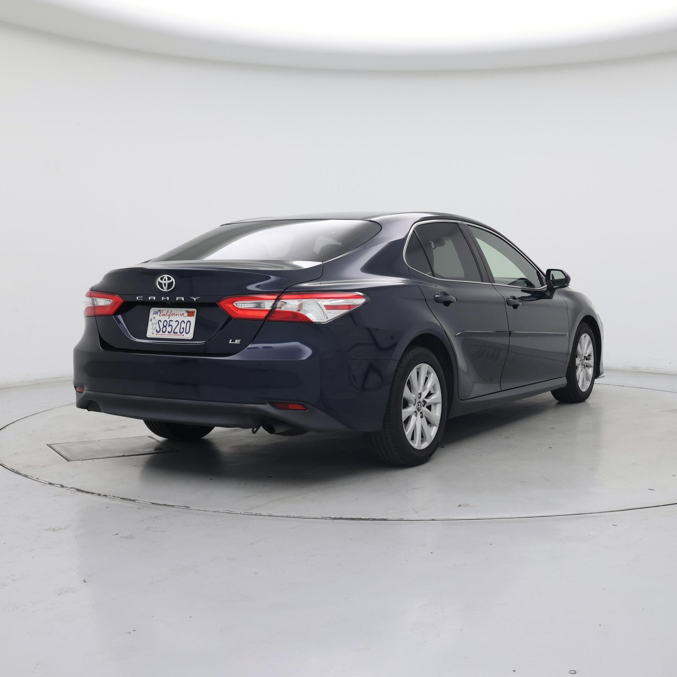 Thumbnail: 2018 Toyota Camry - 8