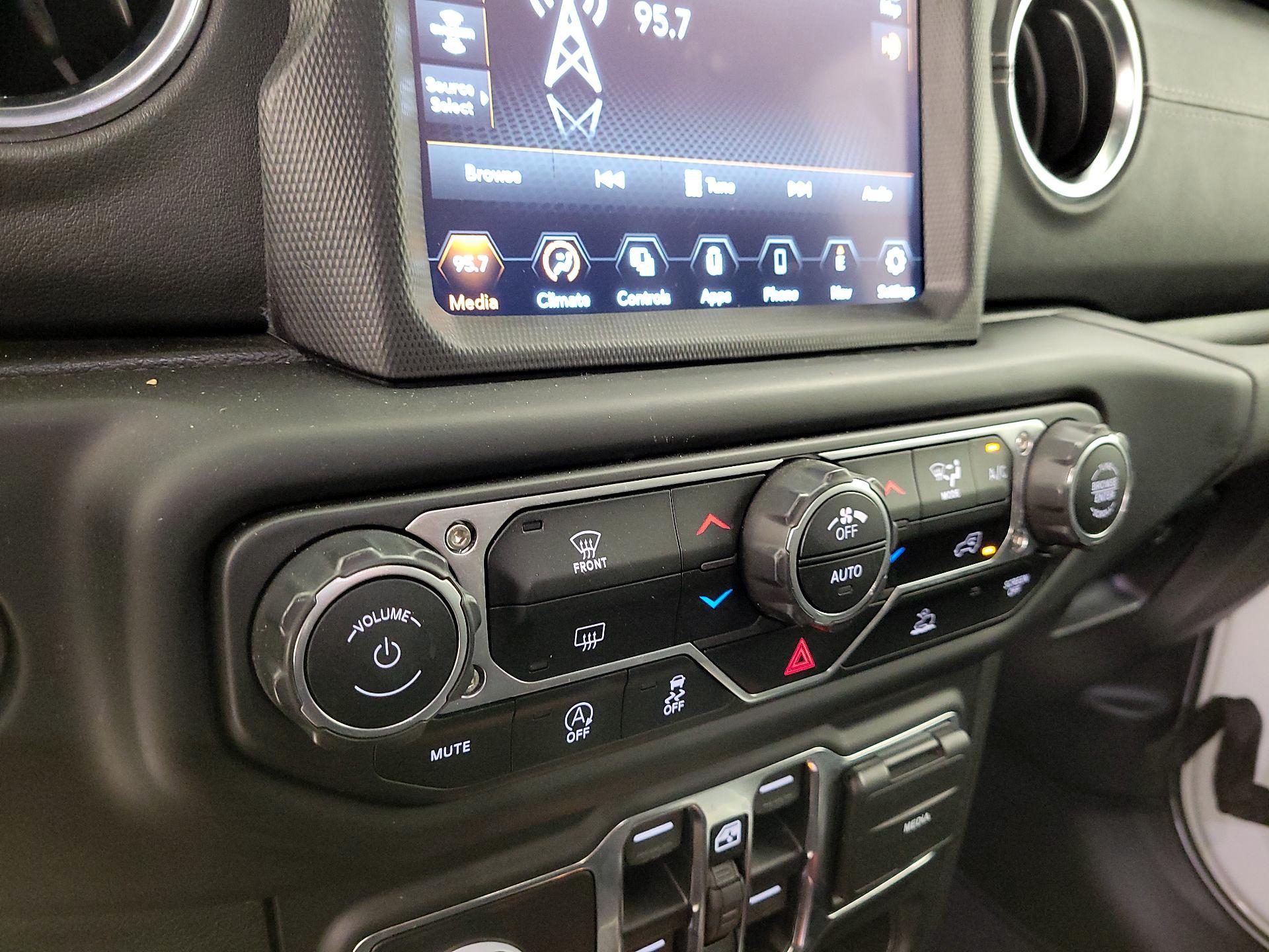 Thumbnail: 2021 Jeep Wrangler - 17