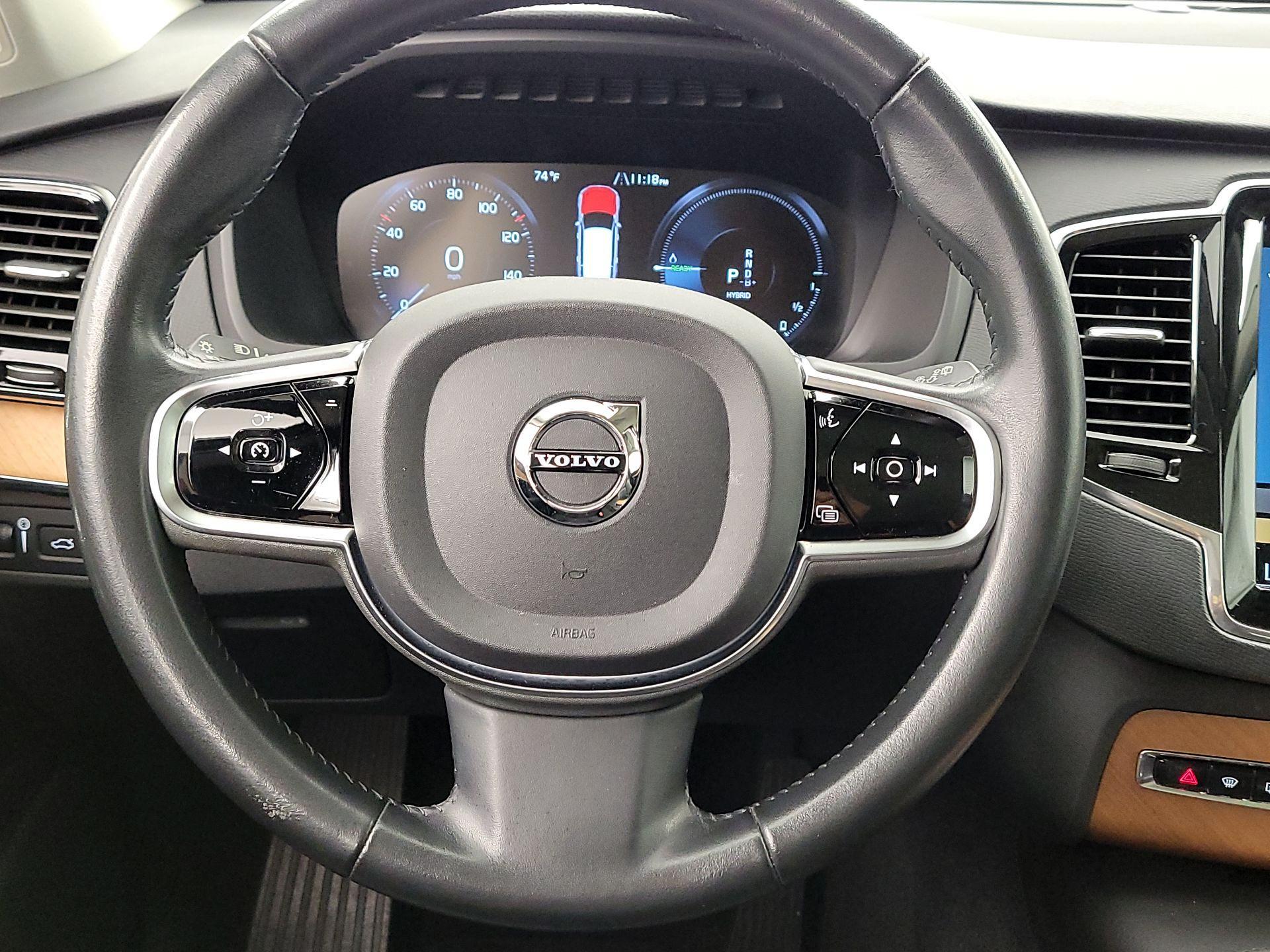 Thumbnail: 2021 Volvo XC90 - 10