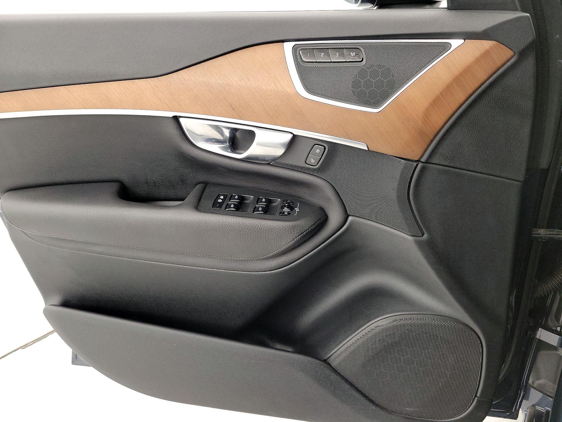 Thumbnail: 2021 Volvo XC90 - 12