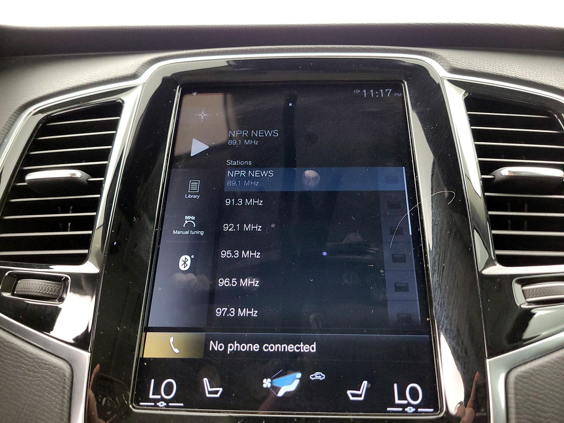 Thumbnail: 2021 Volvo XC90 - 16