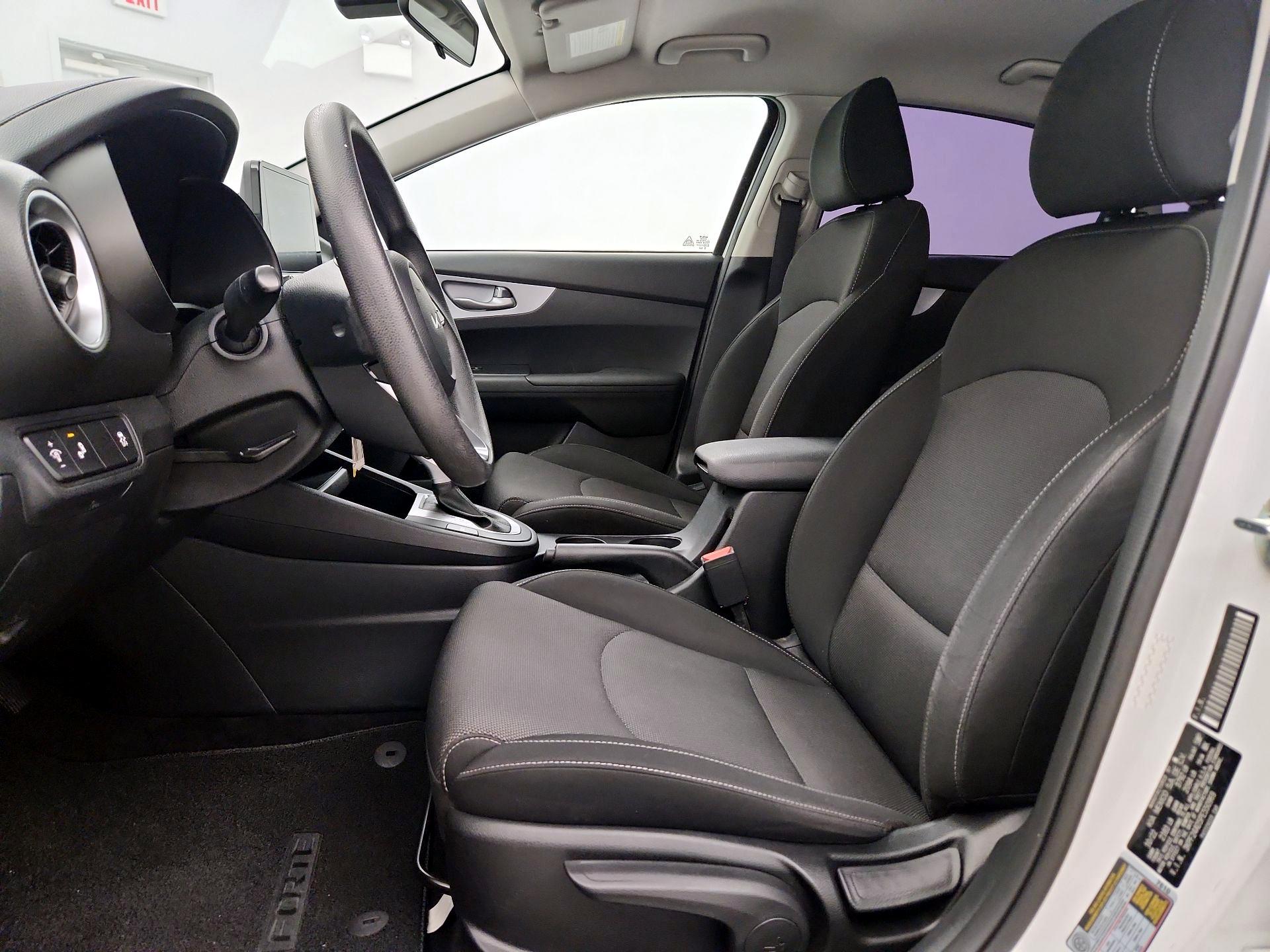 Thumbnail: 2023 Kia Forte - 11