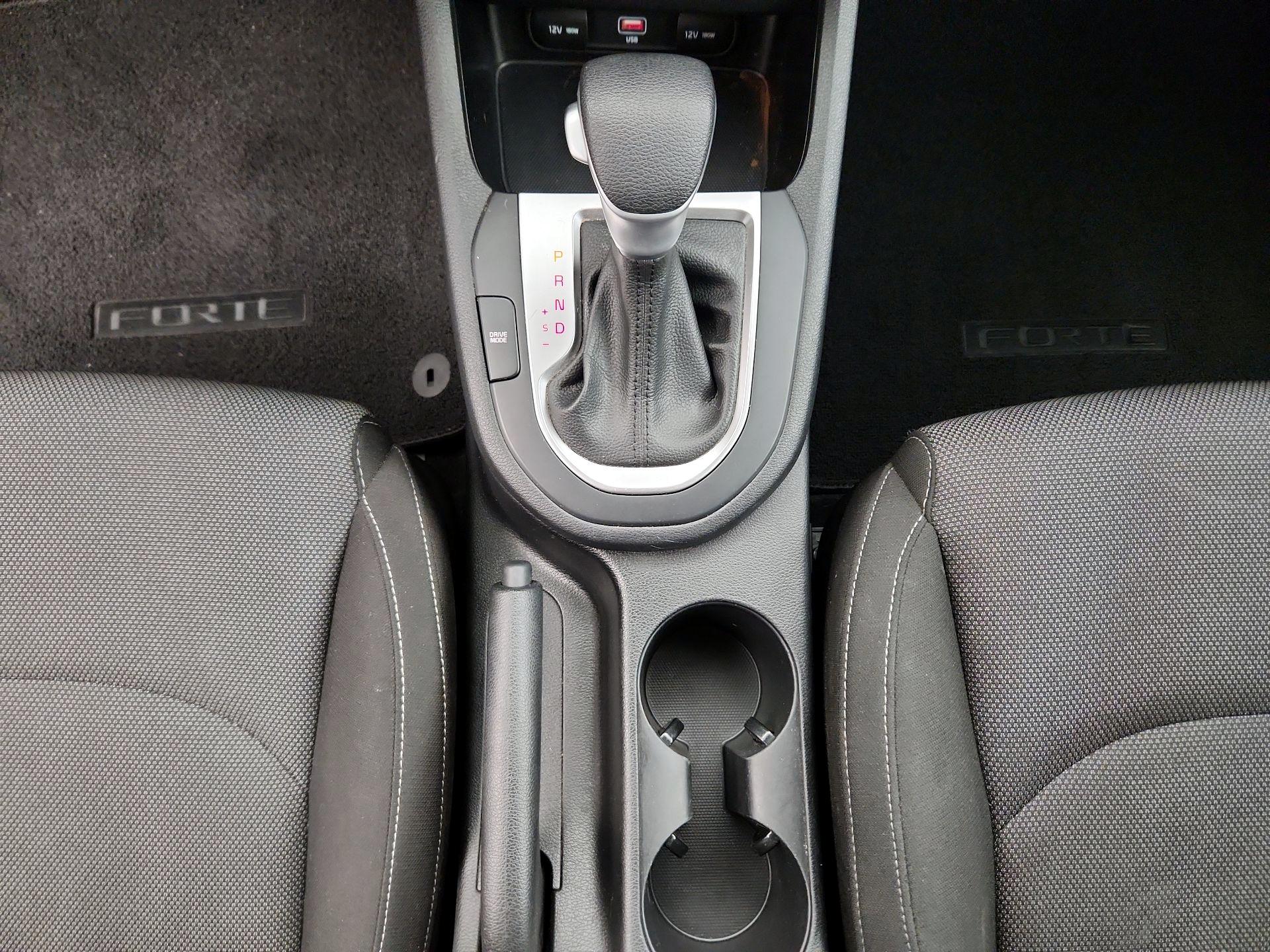 Thumbnail: 2023 Kia Forte - 17
