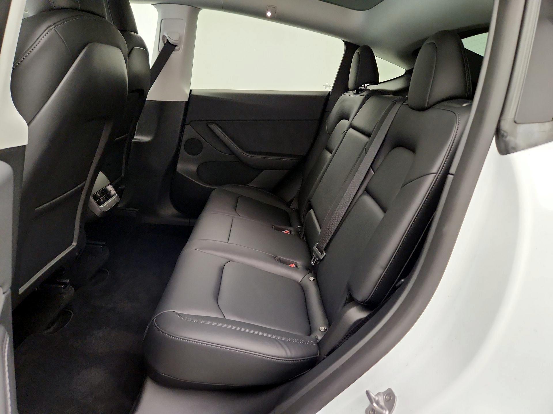 Thumbnail: 2022 Tesla Model Y - 20